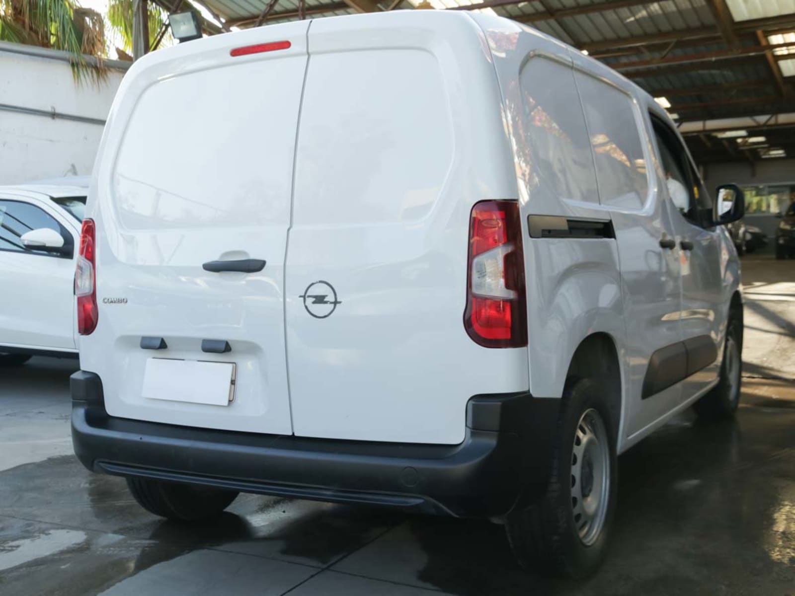 OPEL COMBO 1,5 TD 2024 - Imagen 6 de 12