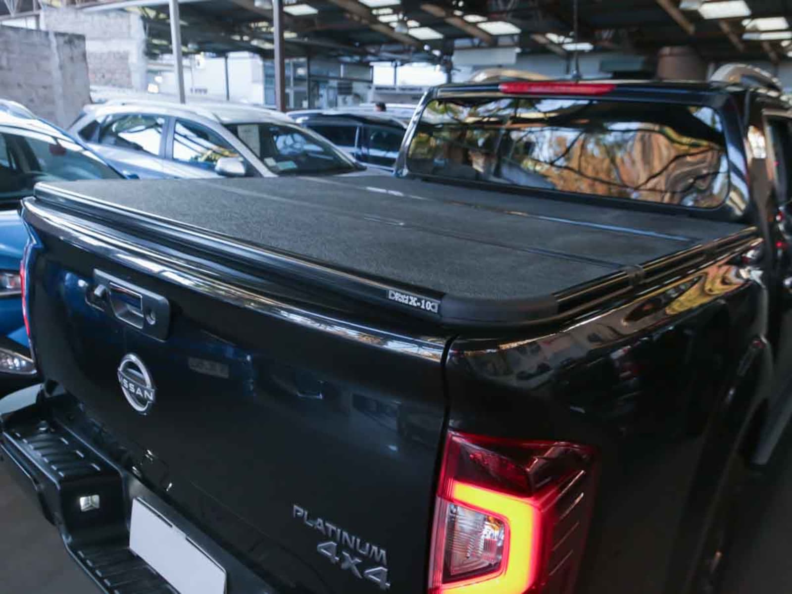 NISSAN NAVARA 2.3D DC PLATINUM MT 4WD 2023 - Imagen 7 de 16