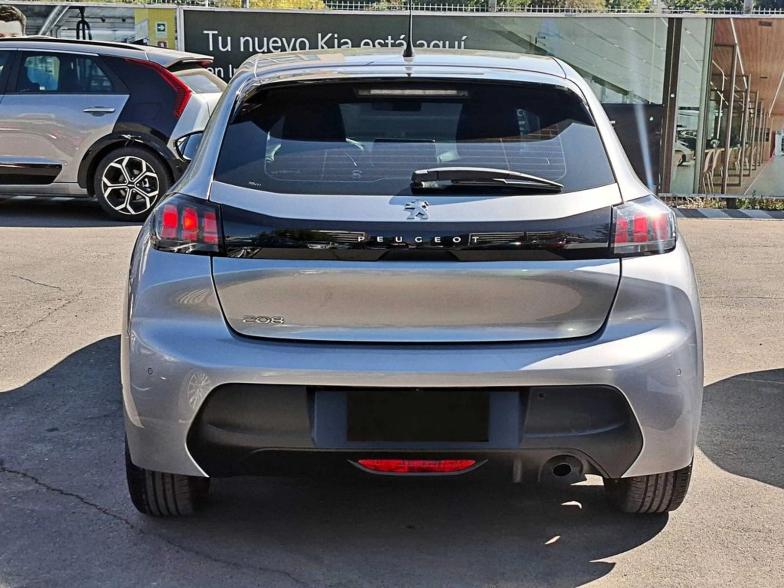 PEUGEOT 208 PURETECH 75 1.2 2022 - Imagen 6 de 18