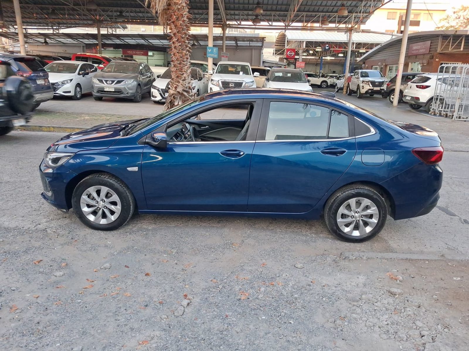 Chevrolet Onix 1.0t Premier 4x2 Sedan At 4p 2021 - Imagen 4 de 8
