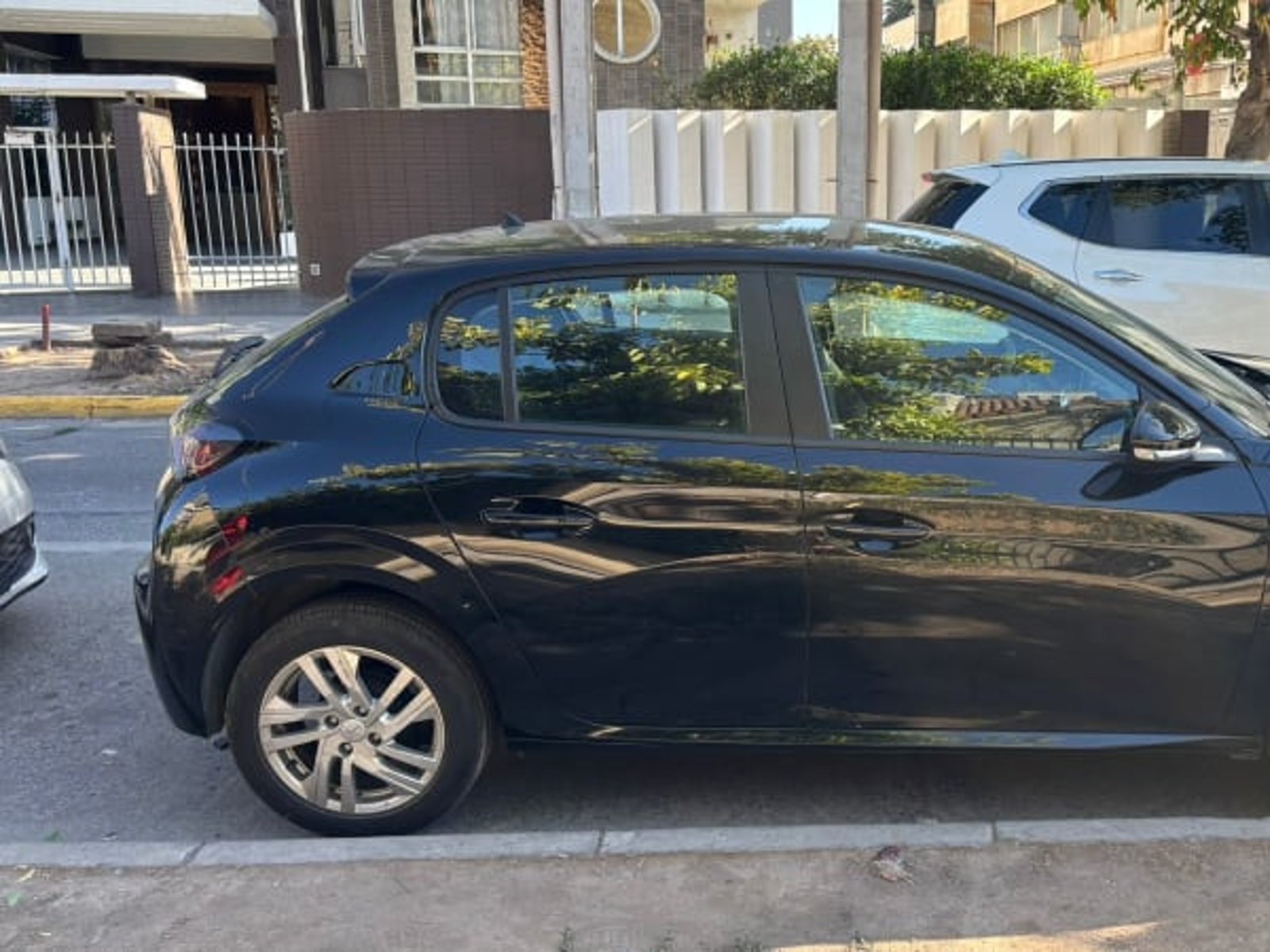 Peugeot 208 Style 2023 - Foto 3 de 8