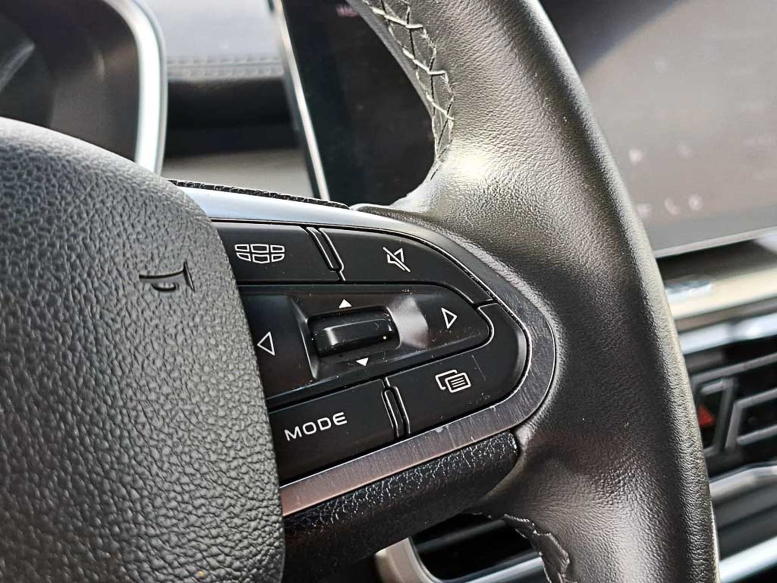 GEELY COOLRAY (IN) 1.5 SPORT 7DCT AT 2022 - Imagen 18 de 20