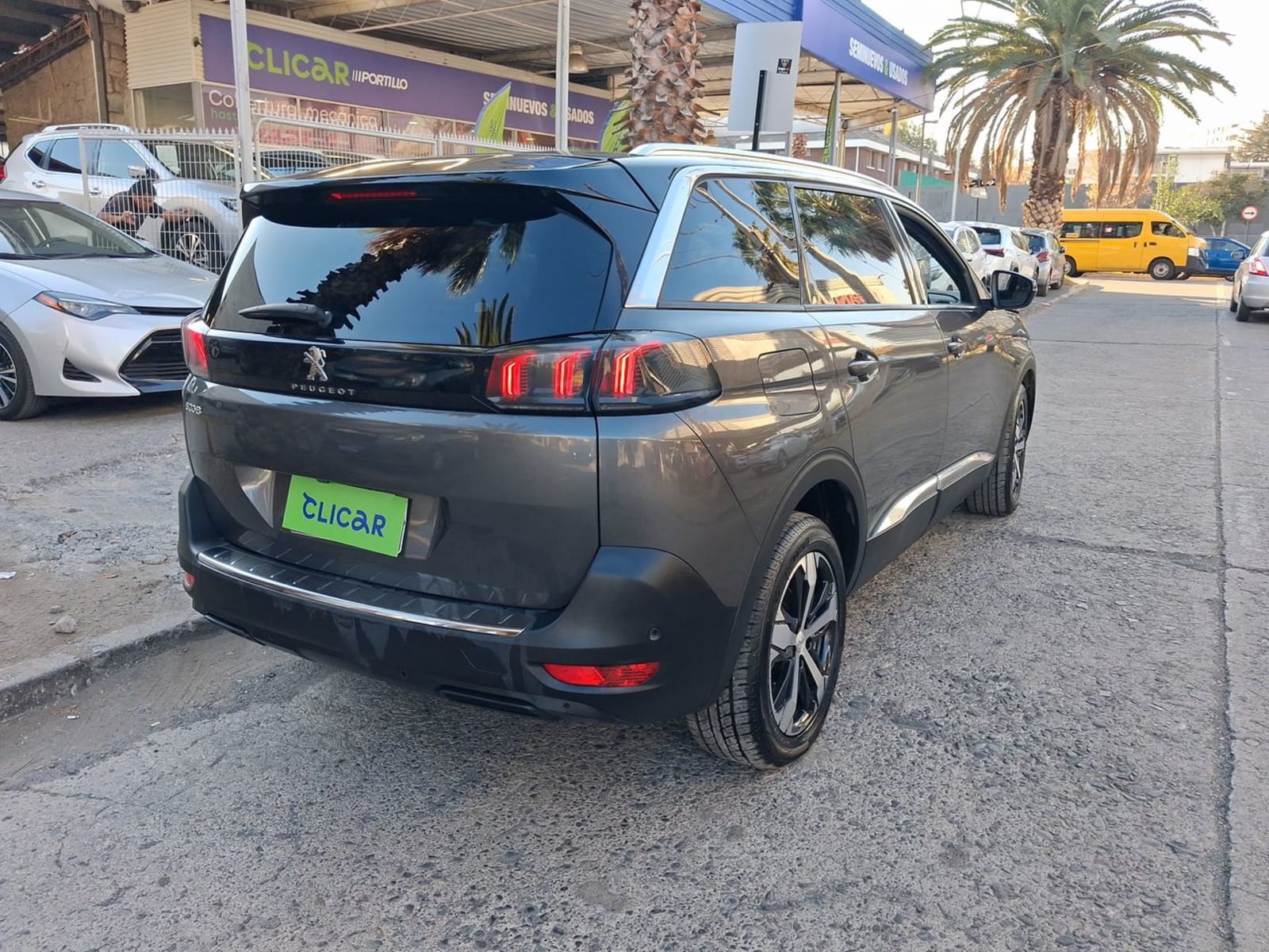 Peugeot 5008 1.5 Allure Pack Bluehdi 130 4x2 Eat8 5p 2024 - Imagen 7 de 8