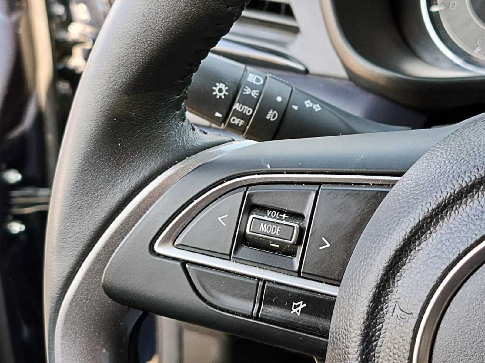 SUZUKI BALENO (IN) 1.5 GLX MT 2024 - Imagen 16 de 20