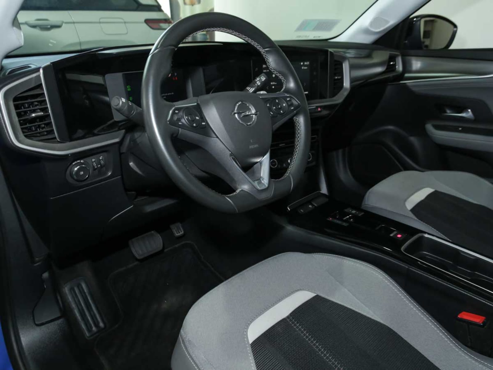 OPEL MOKKA 1.2T AUT 2024 - Imagen 8 de 13