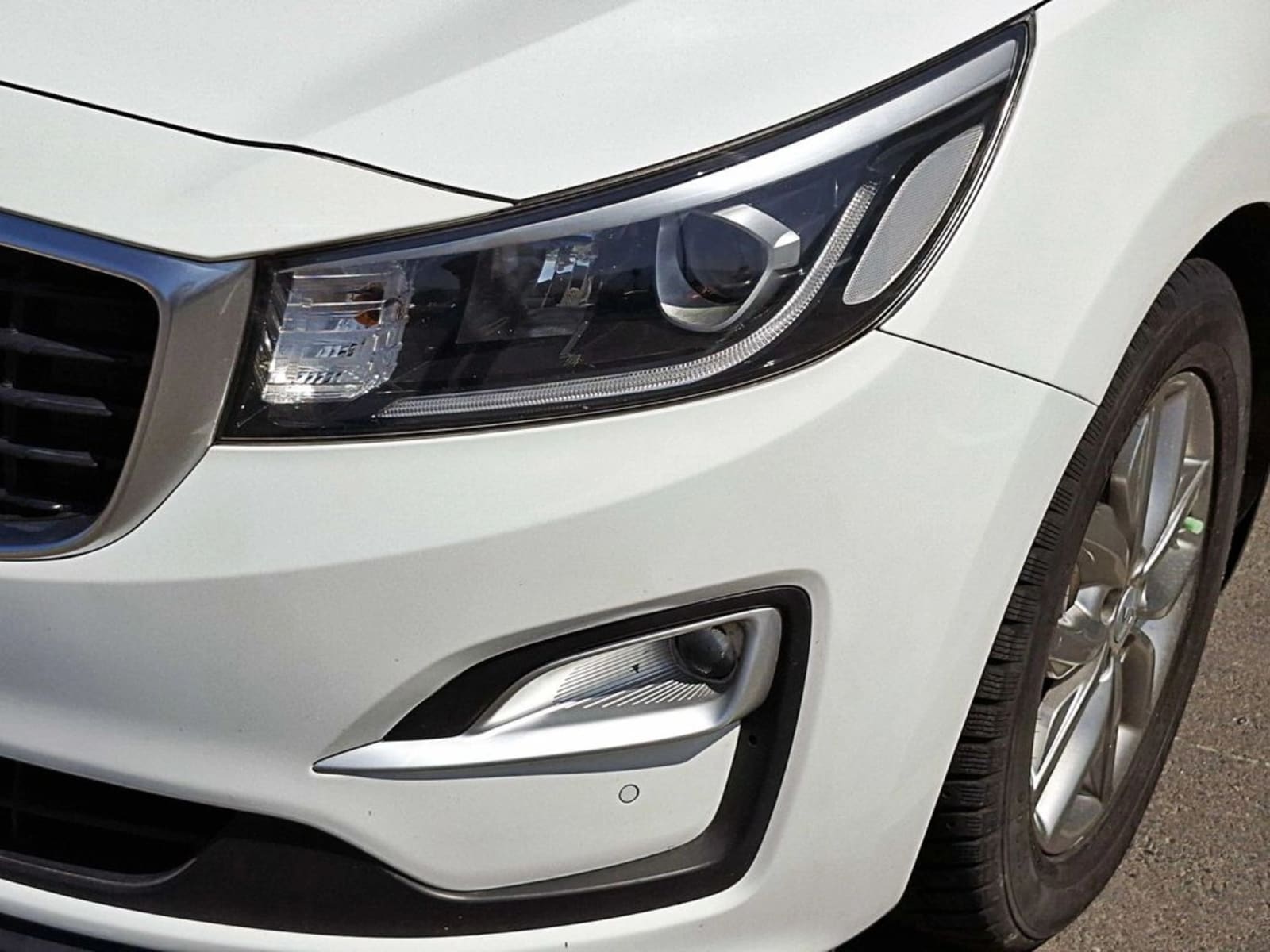 KIA CARNIVAL 3.3 EX 4X2 2020 - Imagen 3 de 19