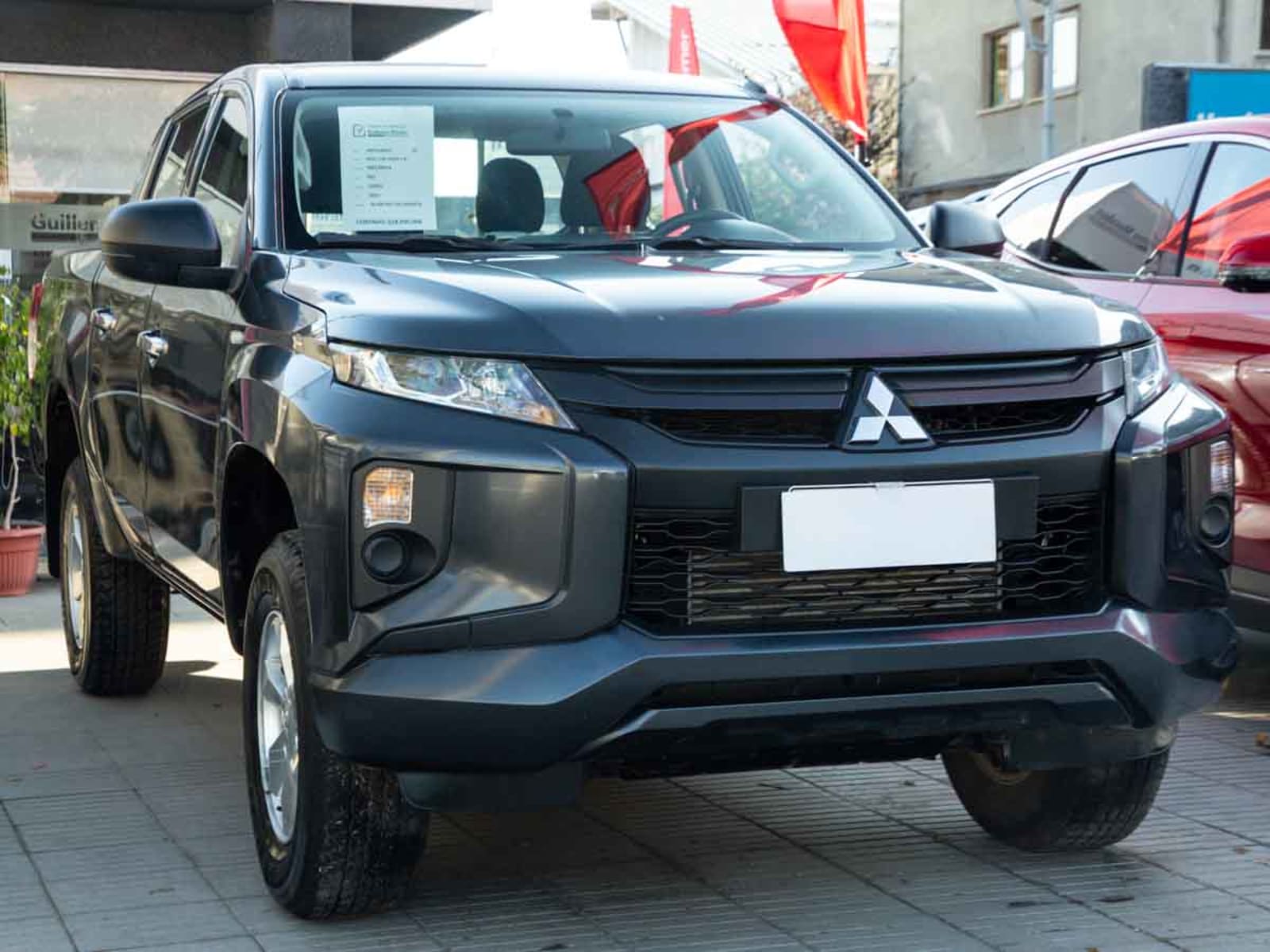 MITSUBISHI NEW L-200 WORK 2.4 CR WF MEC 4X2 TD E5 C/CRUCERO 2023 - Imagen 3 de 14