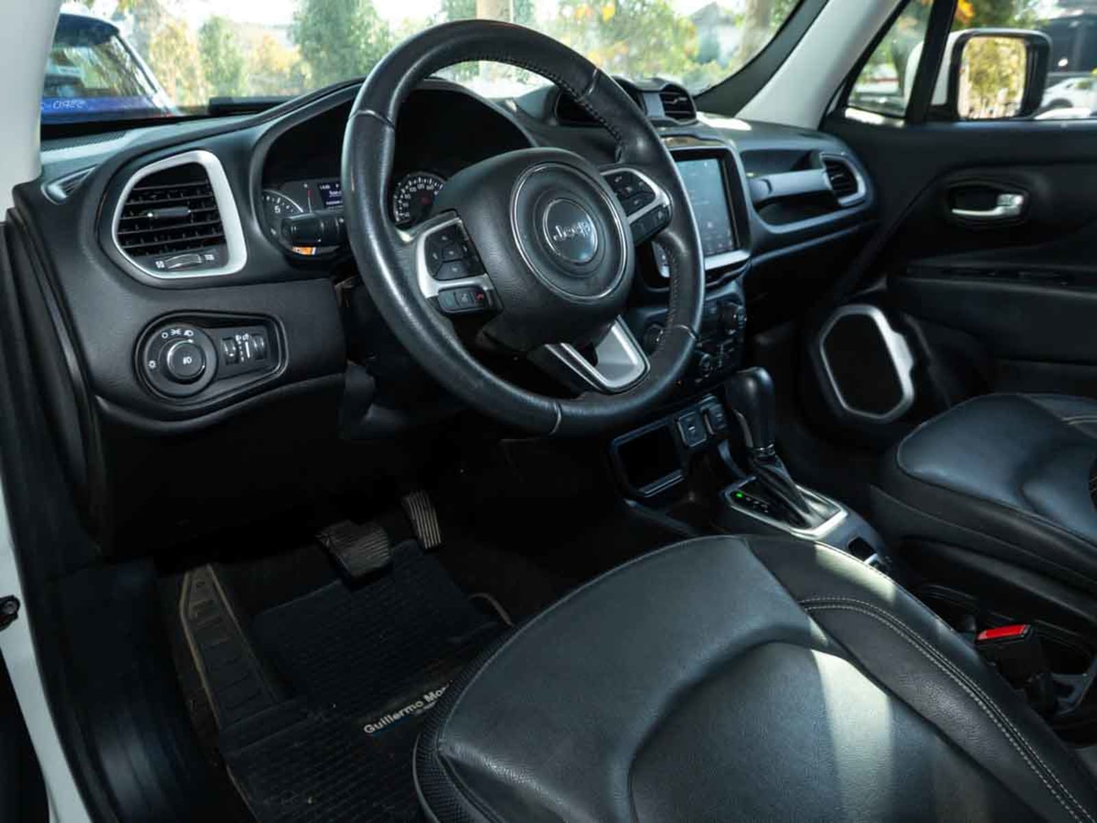 JEEP RENEGADE LONGITUDE 4X2 2023 - Imagen 8 de 13