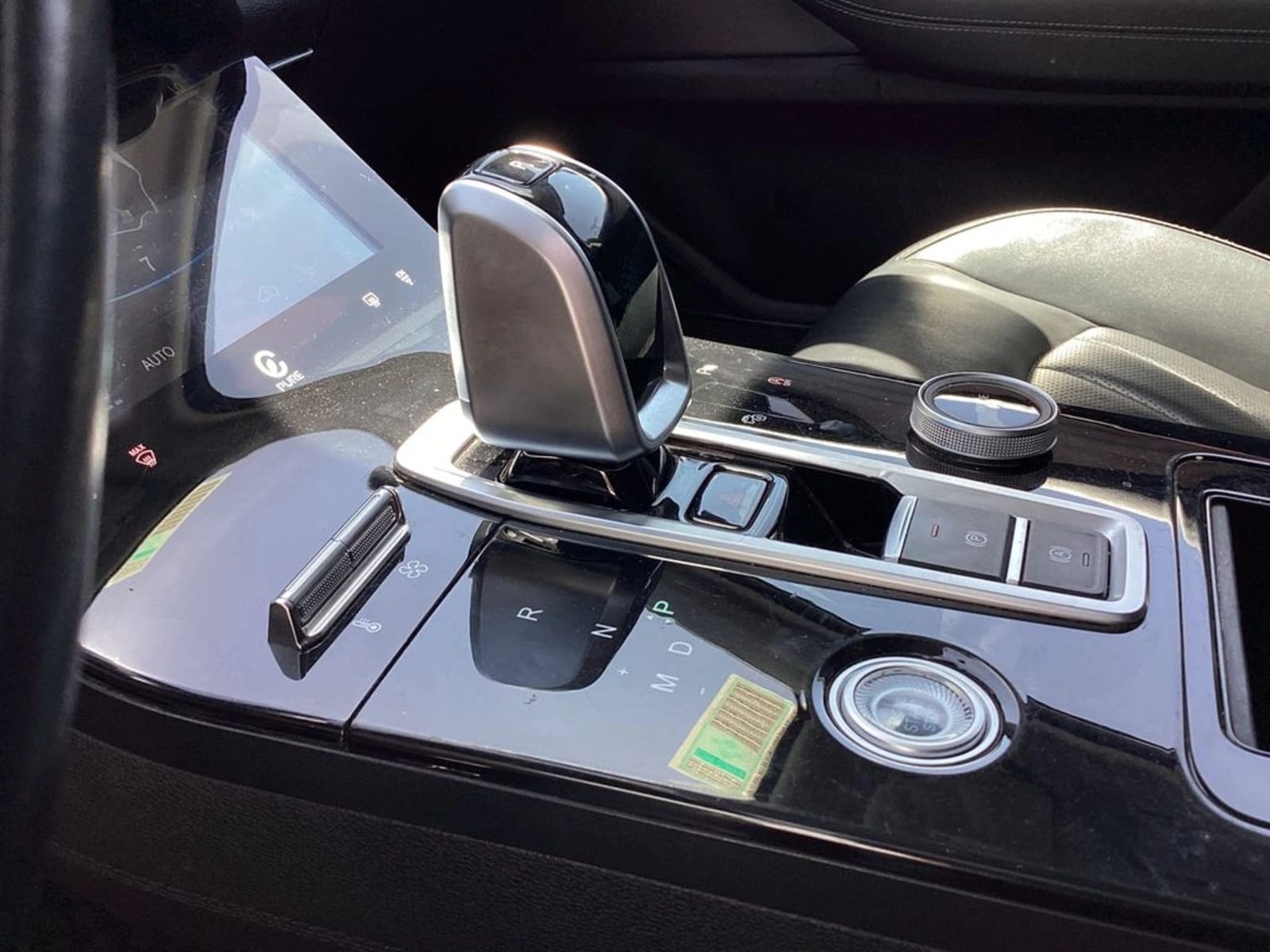CHERY TIGGO 8 PRO 2.0 TGDI GLX PRO MAX AWD AT 5P 2024 - Imagen 18 de 20
