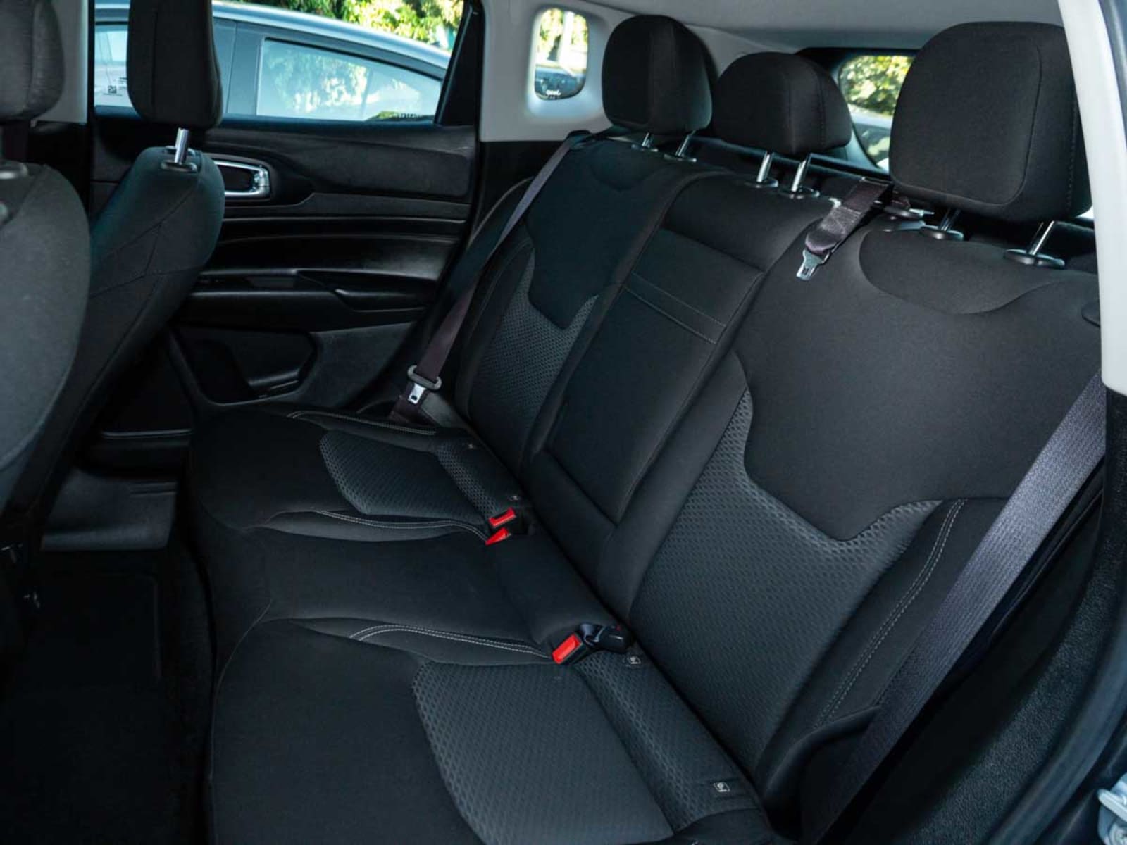 JEEP COMPASS SPORT 4X2 AT 2023 - Imagen 9 de 11