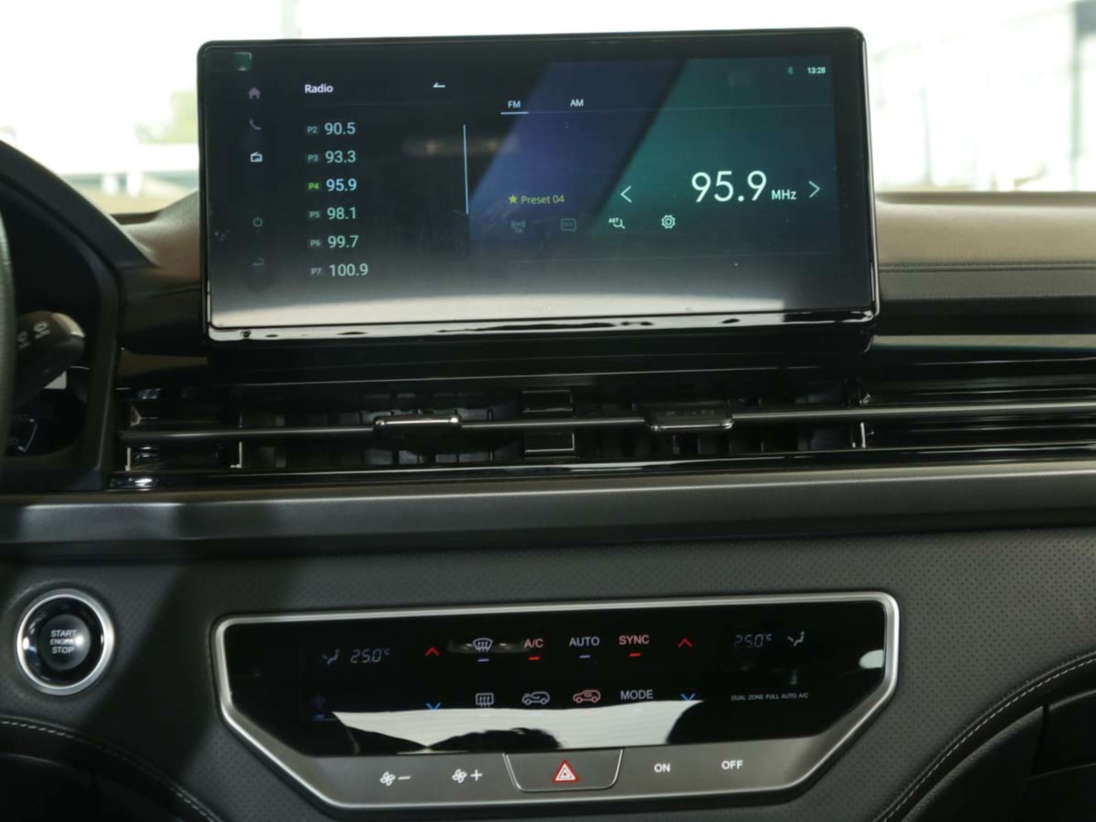 SSANGYONG NEW MUSSO GRAND LIMITED 4X4 2.2 AUT 2025 - Imagen 15 de 16