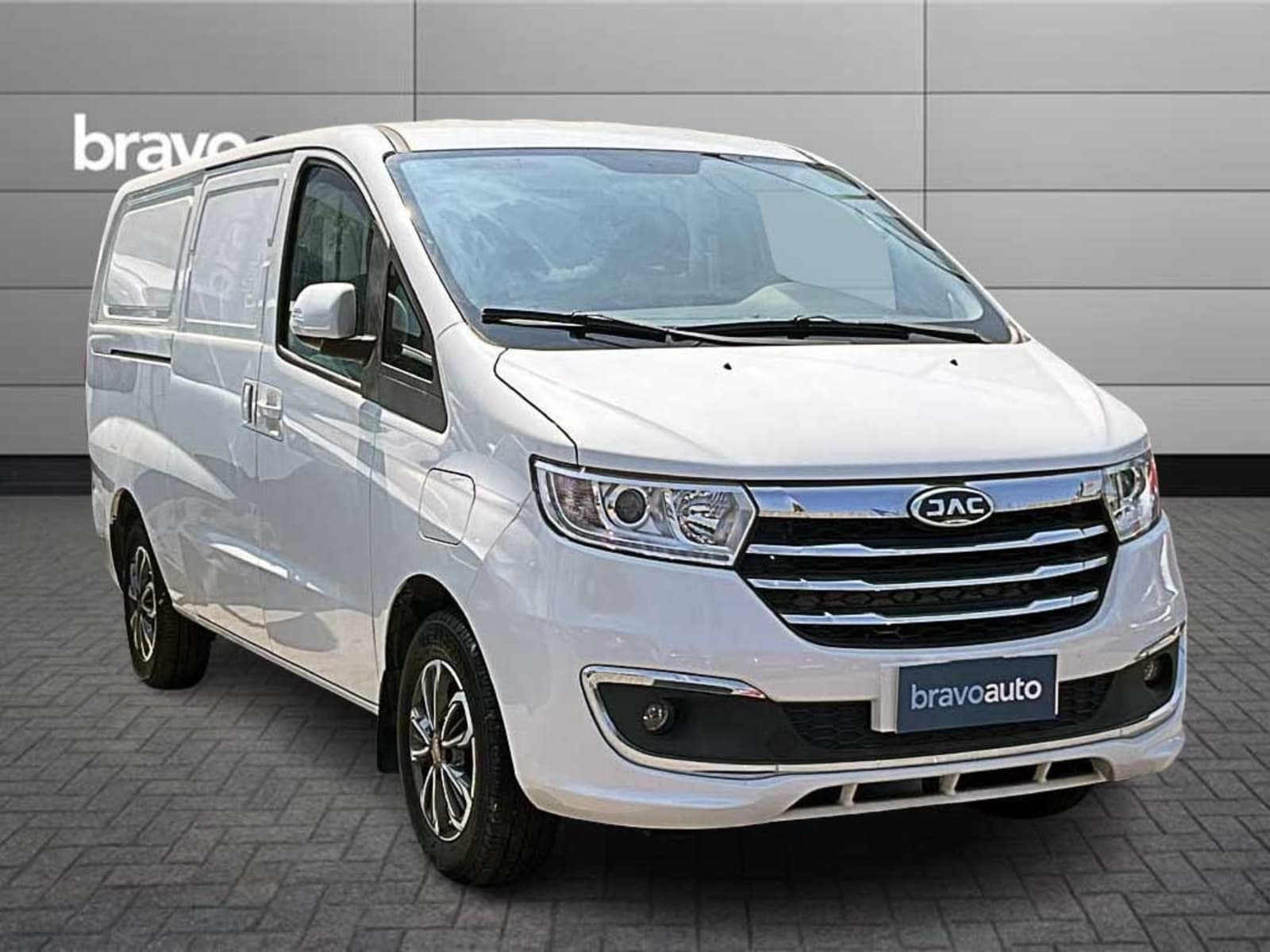 JAC REFINE (IN) 0.0 CARGO M3 AT ELECTRICO 2024 - Imagen 5 de 20