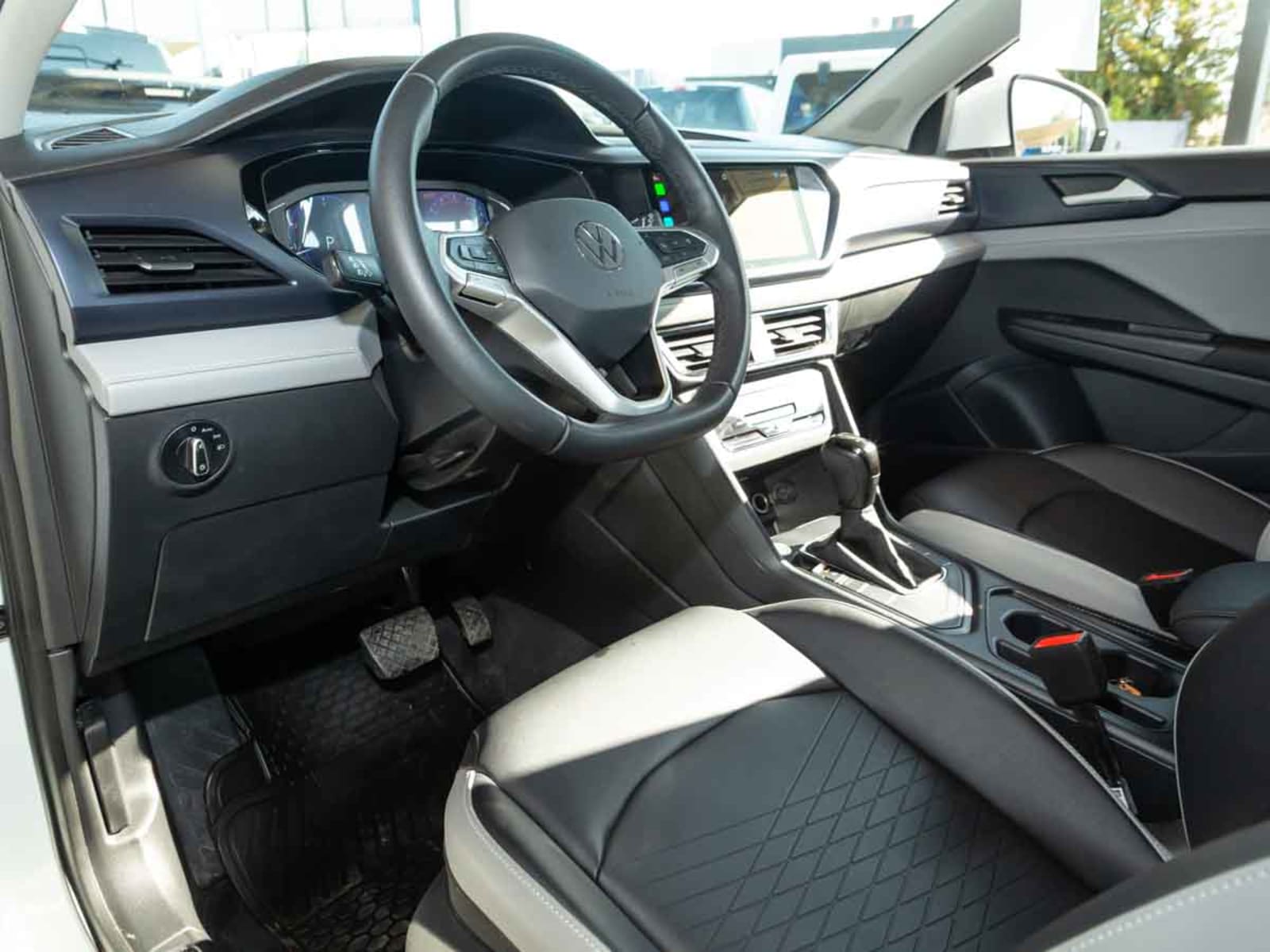VOLKSWAGEN TAOS TSI 1.4 AT 2026 - Imagen 8 de 13