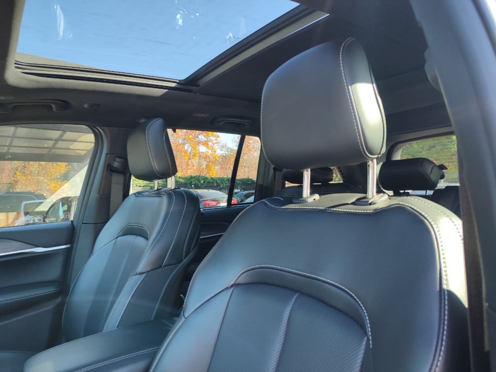 JEEP GRAND CHEROKEE LIMITED 3.6 4X4 2025 - Imagen 13 de 18