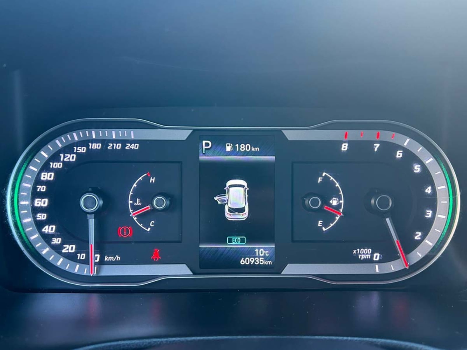 HYUNDAI TUCSON 2.0 GL AT 4WD ABS 2AB 2022 - Imagen 7 de 16