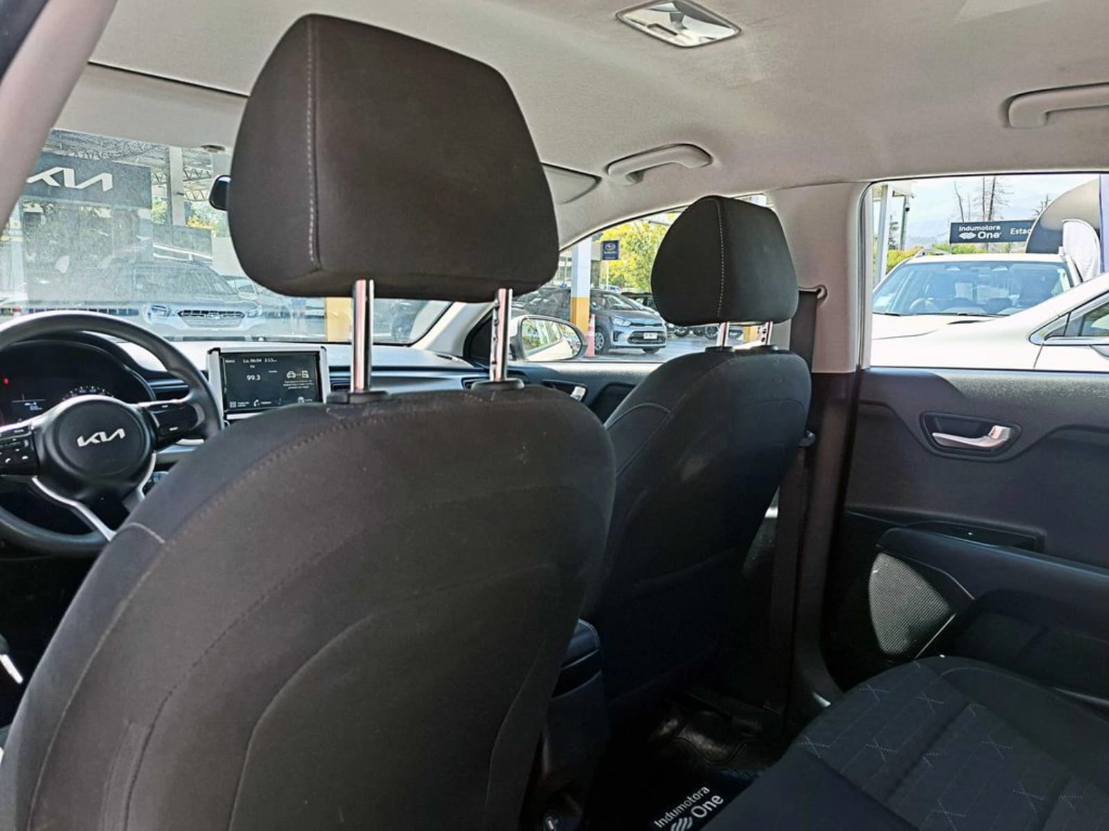 KIA RIO 5 MT 2023 - Imagen 11 de 19