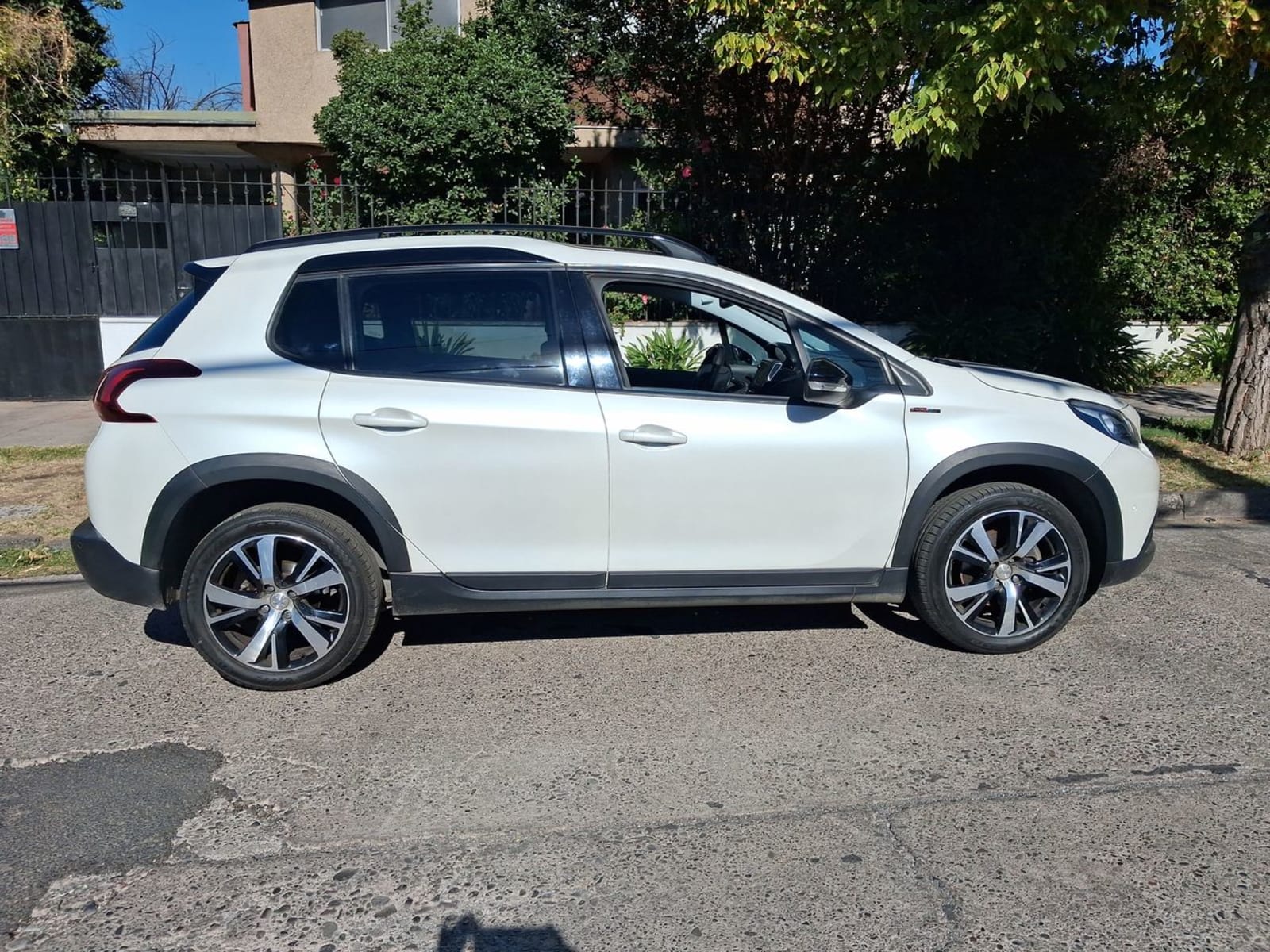 Peugeot 2008 1.2 Gt-line Puretech 4x2 110 At 5p 2020 - Imagen 8 de 8