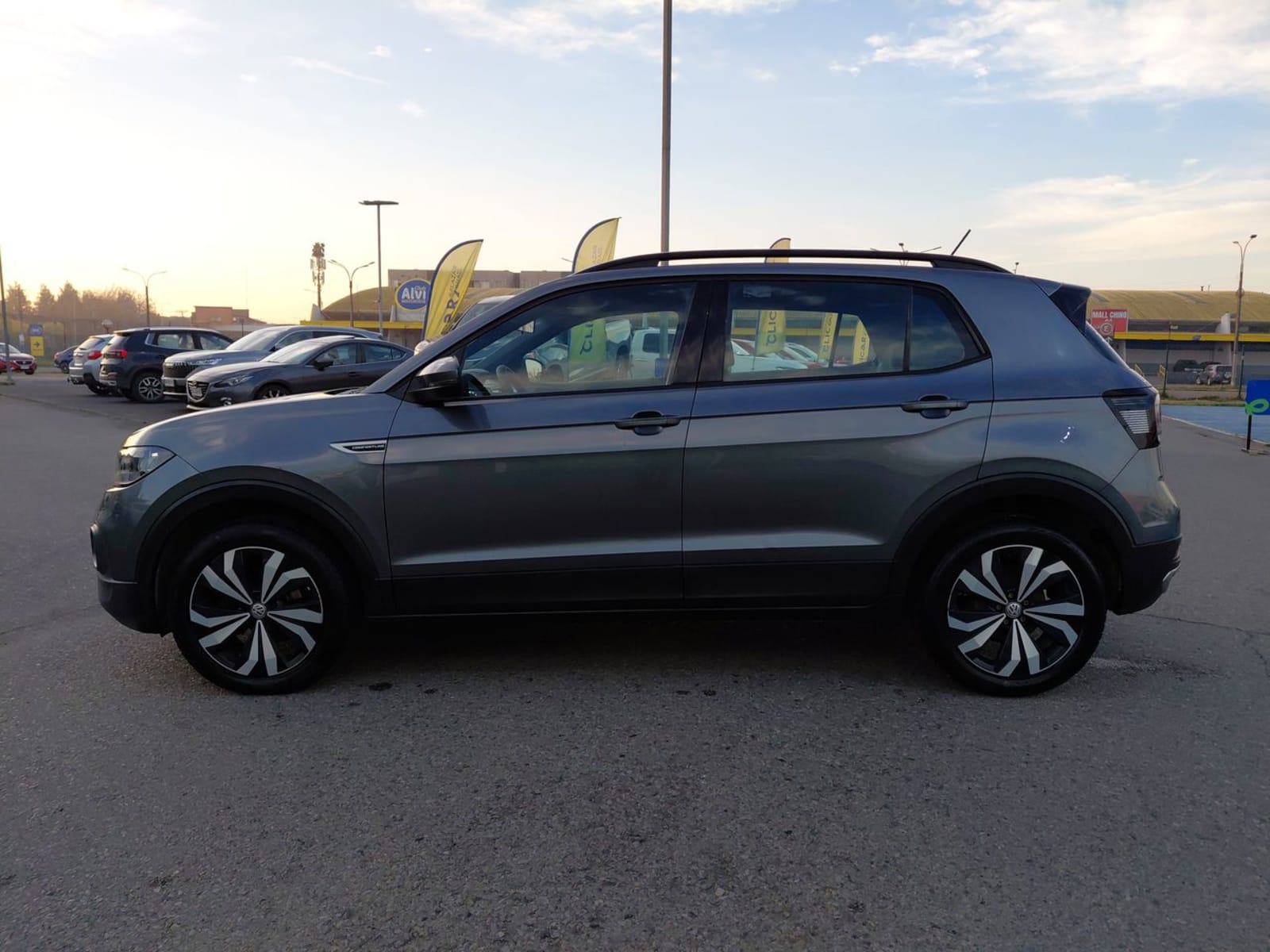 Volkswagen T-cross 1.6 Msi Comfortline 4x2 Mt5 5p 2021 - Imagen 4 de 8