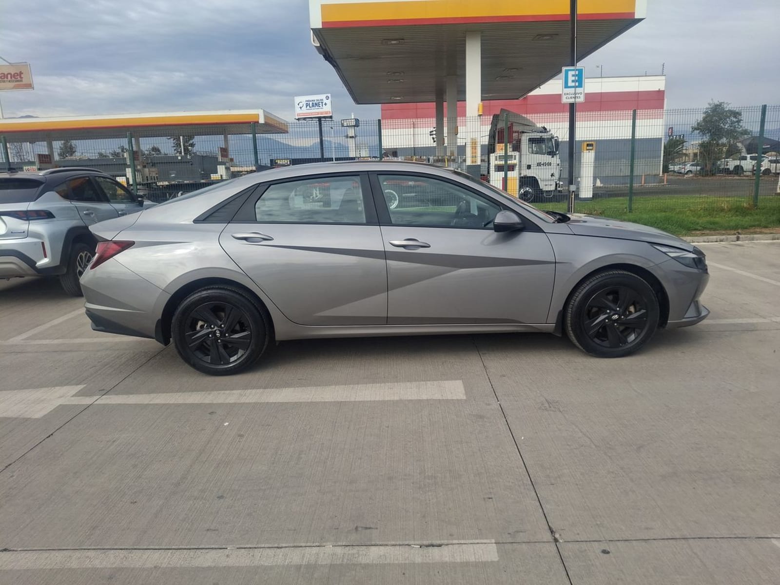Hyundai Elantra 1.6 Cn7 Plus 4x2 Mt 4p 2024 - Imagen 8 de 8