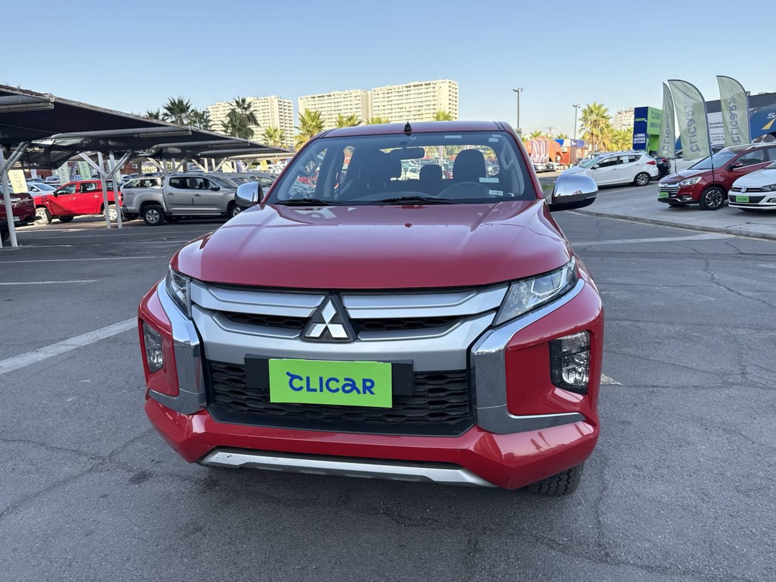 Mitsubishi L200 2.2 Katana Crt Diesel Dob. Cab. 4x4 Mt 4p 2024 - Imagen 3 de 8