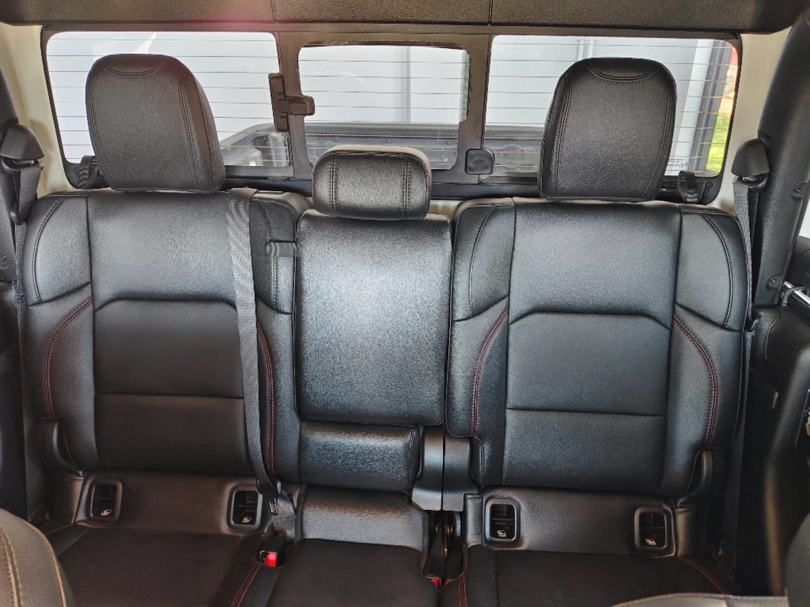JEEP GLADIATOR 3.6 RUBICON 4X4 DOB. CAB. AT 4P 2024 - Imagen 17 de 20