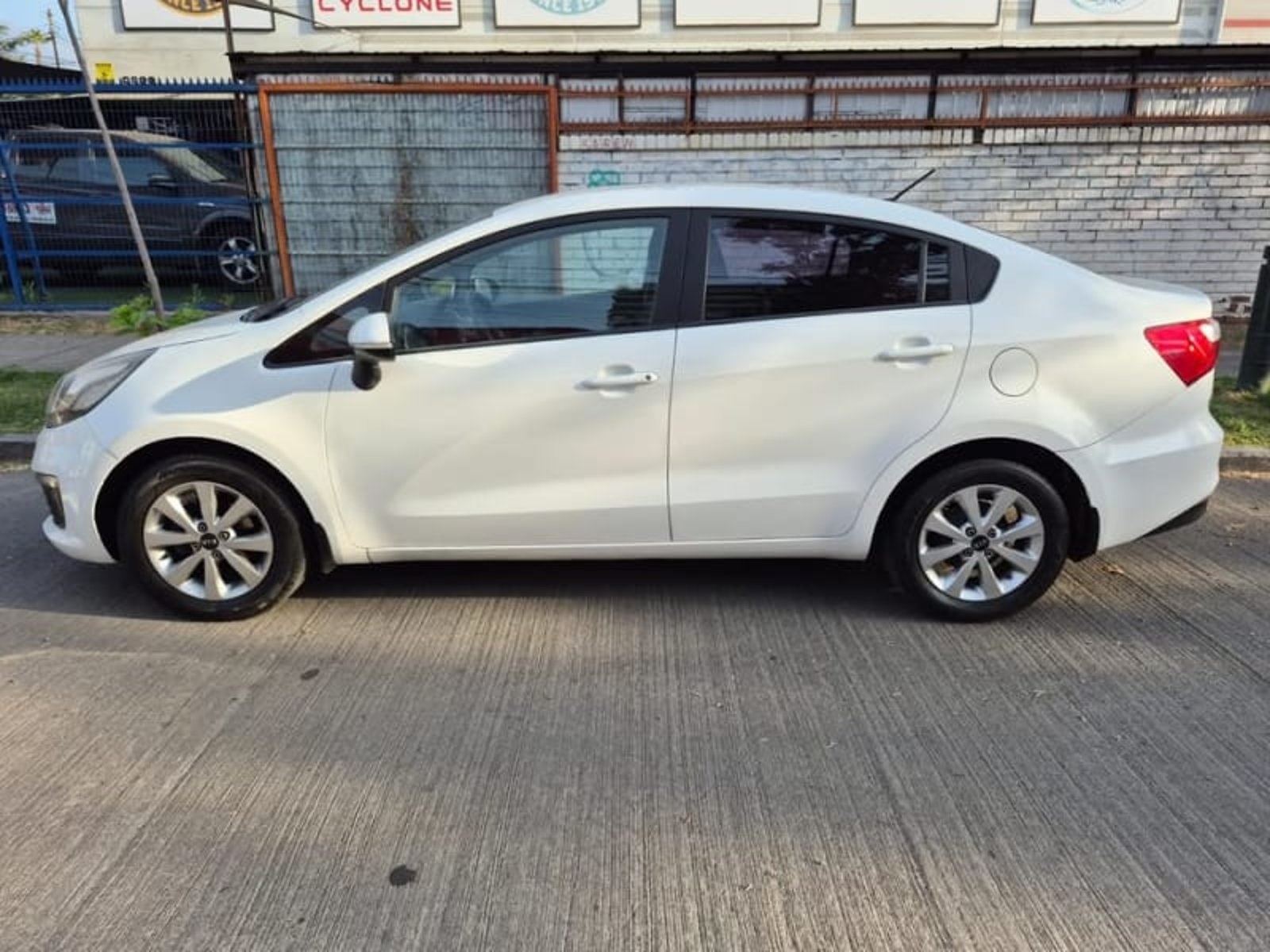 Kia RIO 4 2017 - Imagen 8 de 8