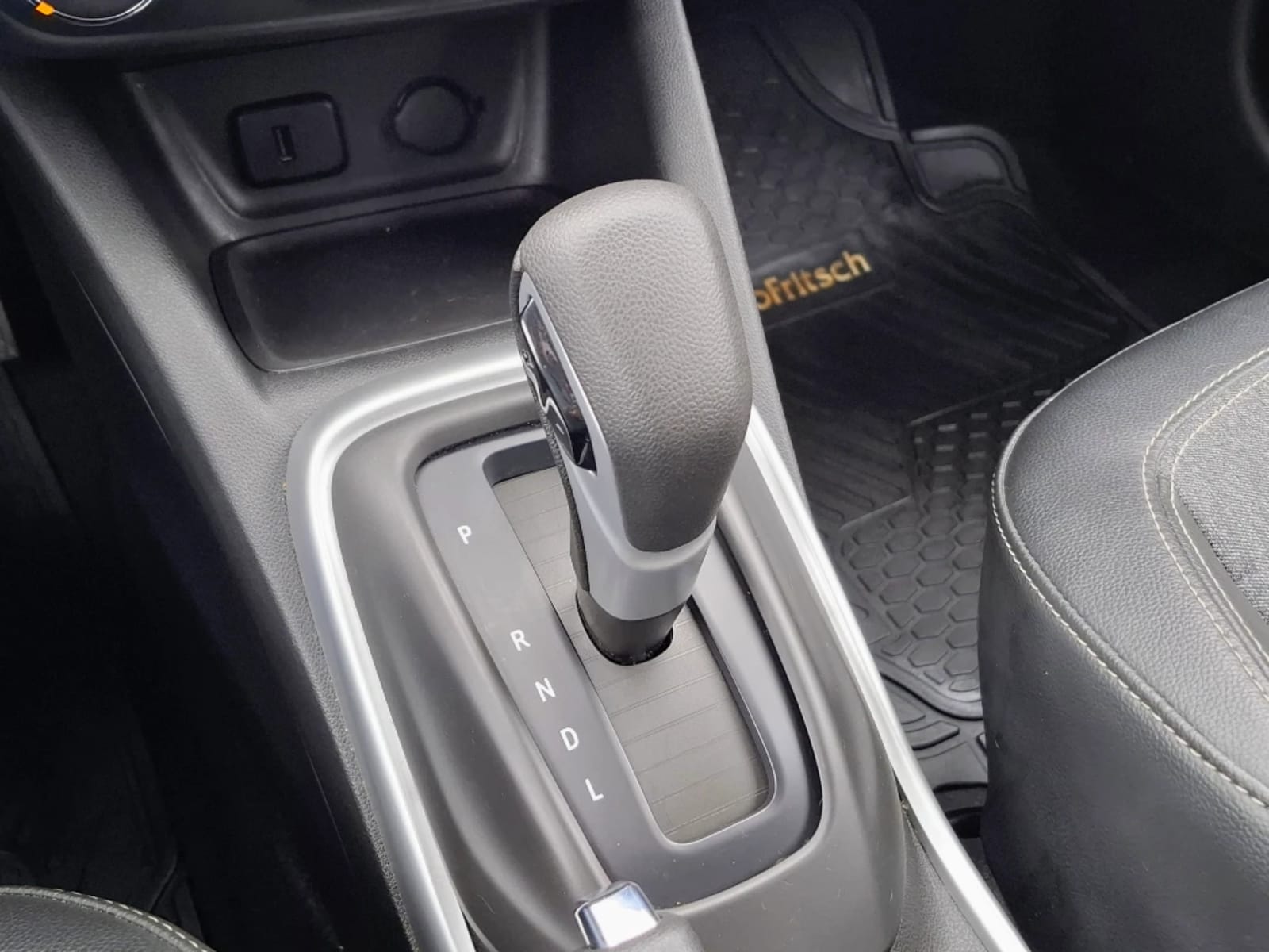 CHEVROLET TRACKER 1.2T LTZ R 4X2 AT 5P 2025 - Imagen 19 de 20
