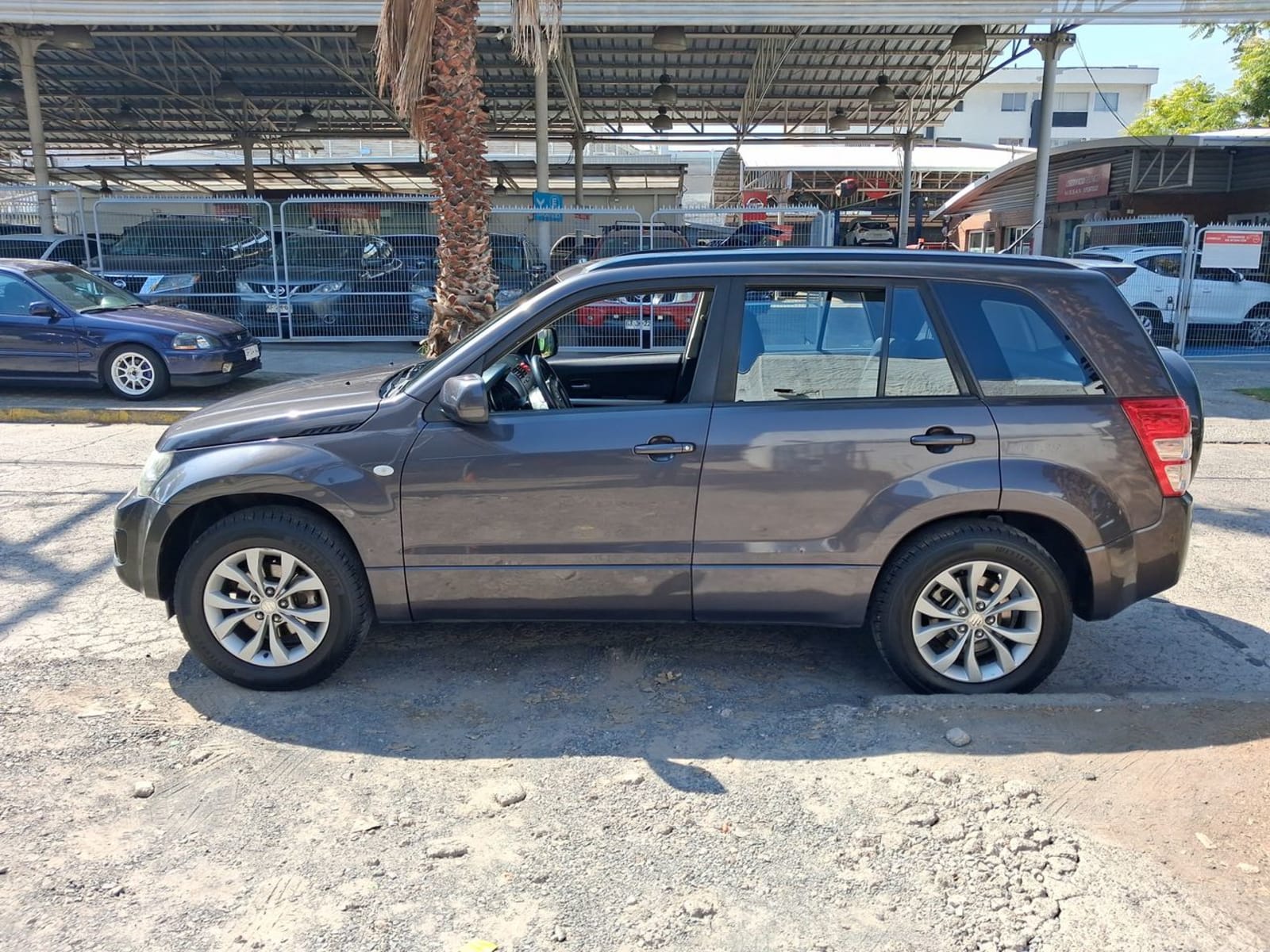 Suzuki Grand Nomade 2.4 Glx Sport 4x2 Euro4 At 5p 2016 - Imagen 4 de 8