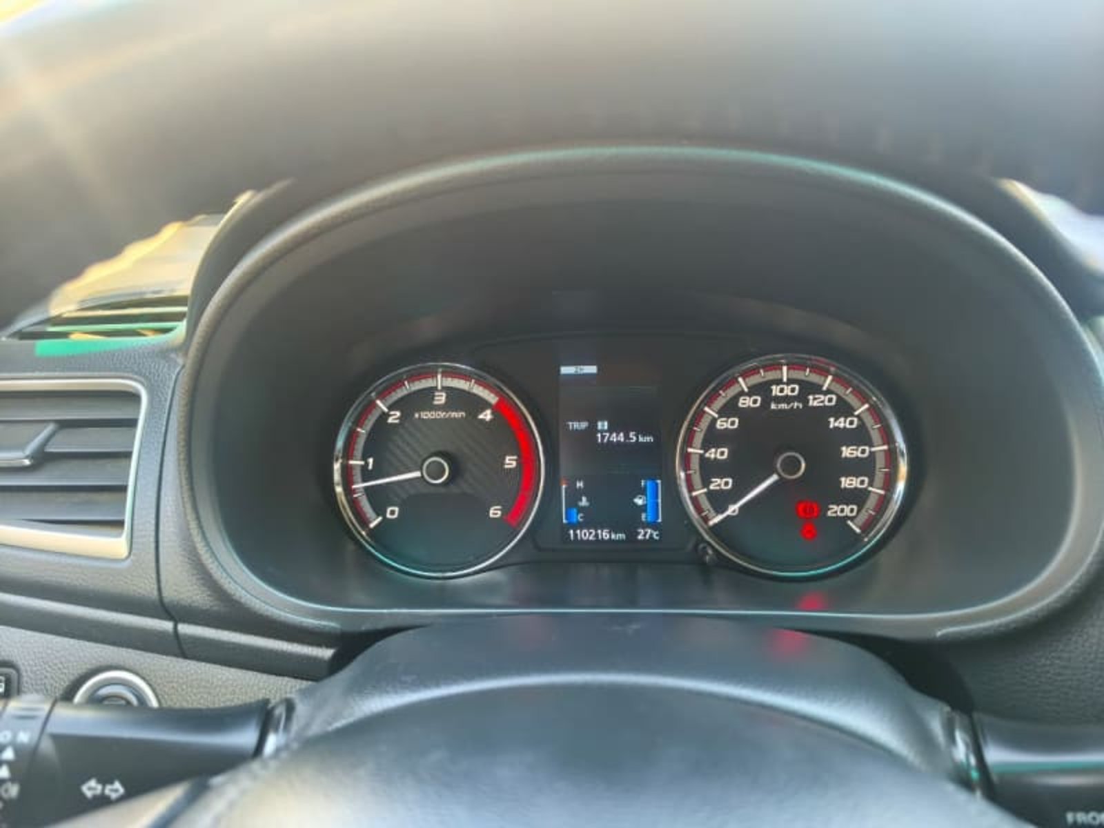 Mitsubishi L-200 2.4 DAKAR CRT MT 4X4 DIESEL 2019 - Imagen 7 de 8