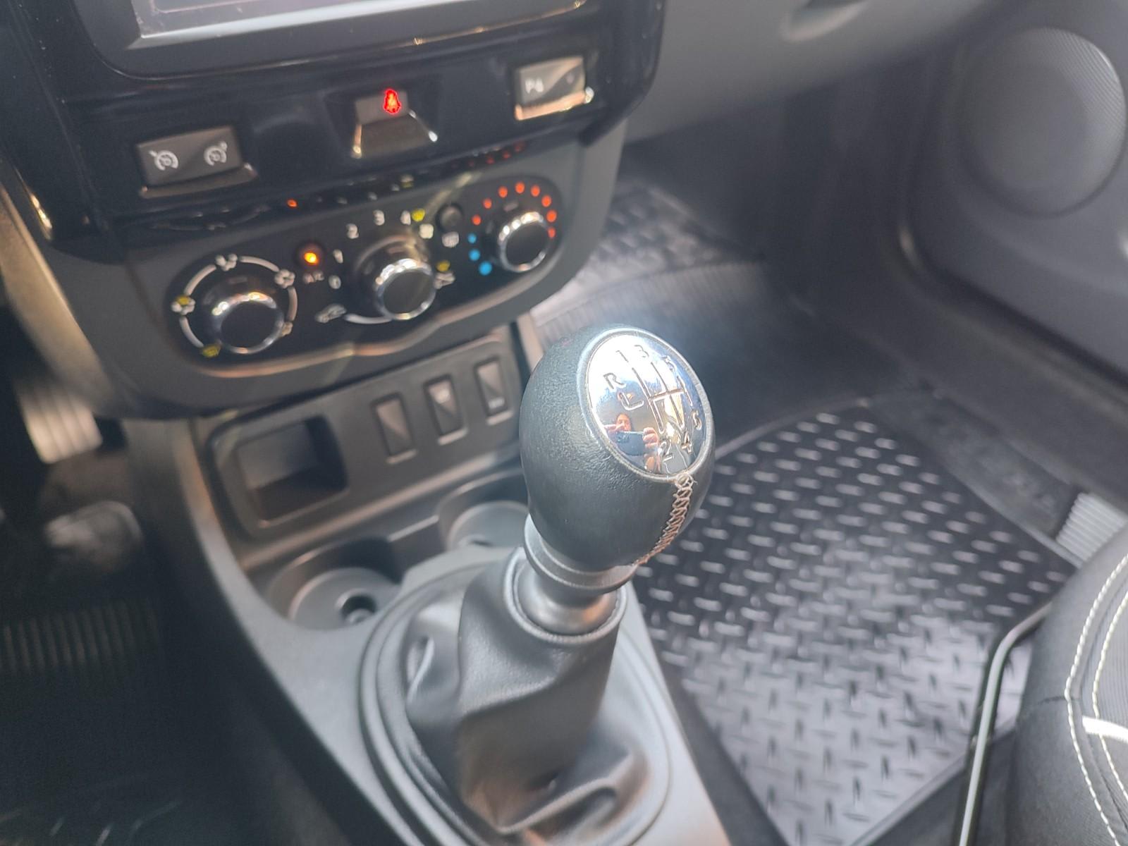 RENAULT OROCH INTENS 2.0 MT 4X2 2020 - Imagen 12 de 15