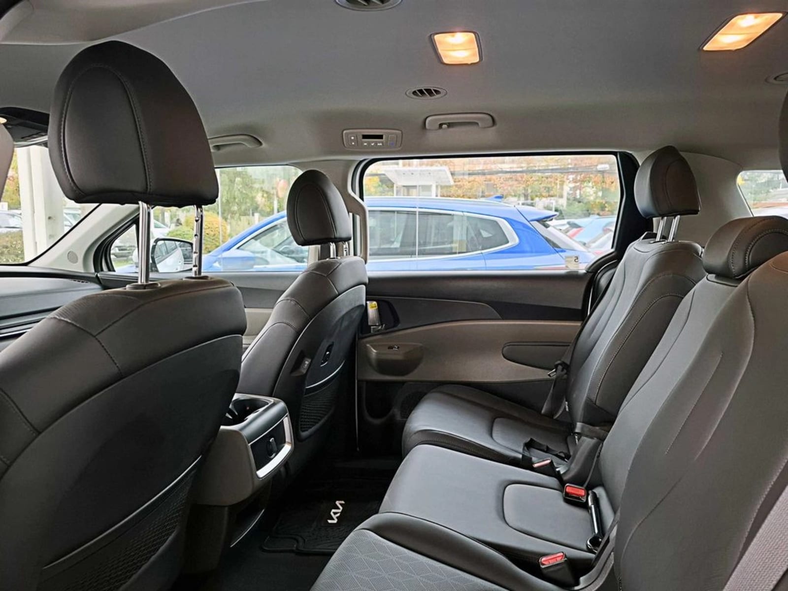 KIA CARNIVAL 2.2 EX DIESEL 4X2  AT 5P 2025 - Imagen 12 de 20