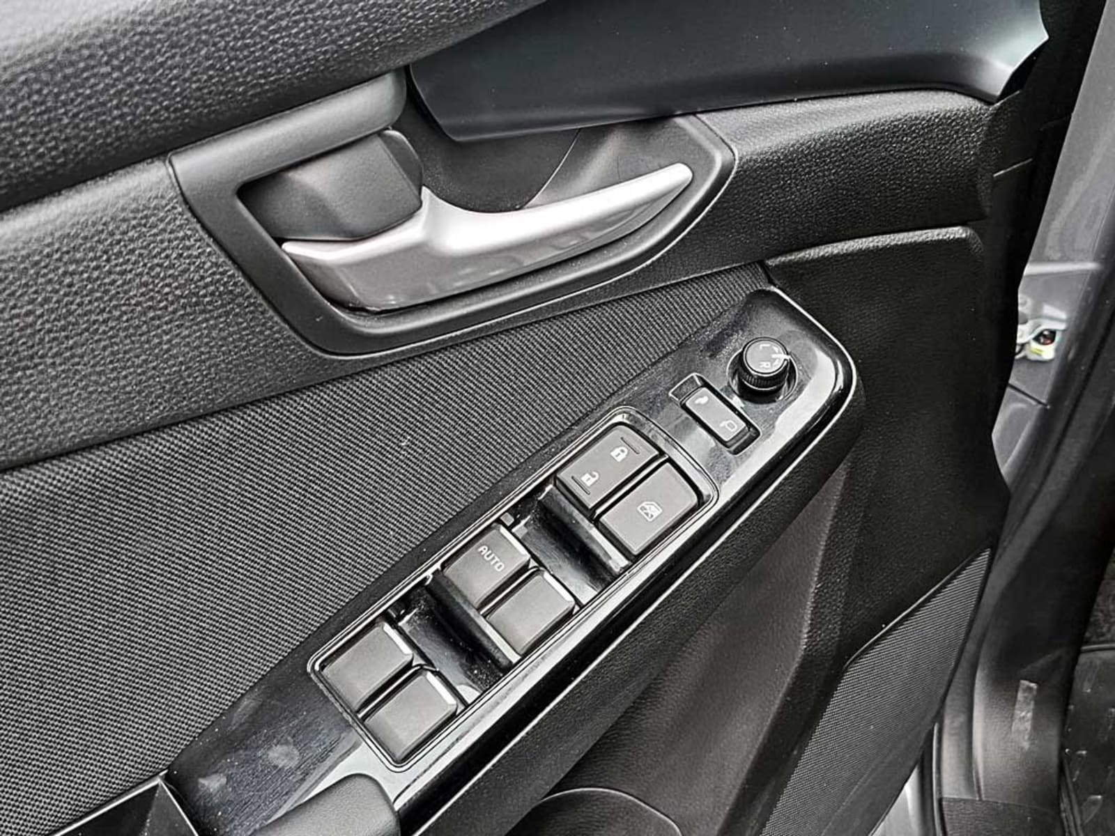 MAZDA BT-50 (IN) 3.0 DC HIGH AT 4X4 DIESEL 2025 - Imagen 16 de 17