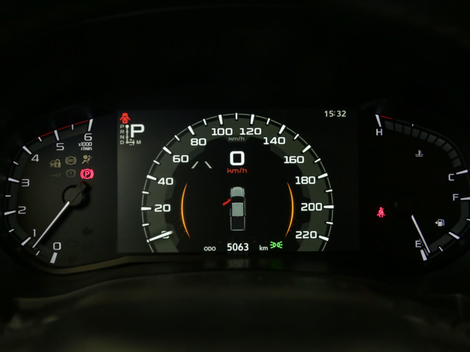 MAZDA BT50 D/C 4X4 3.2 AT 2025 - Imagen 8 de 14