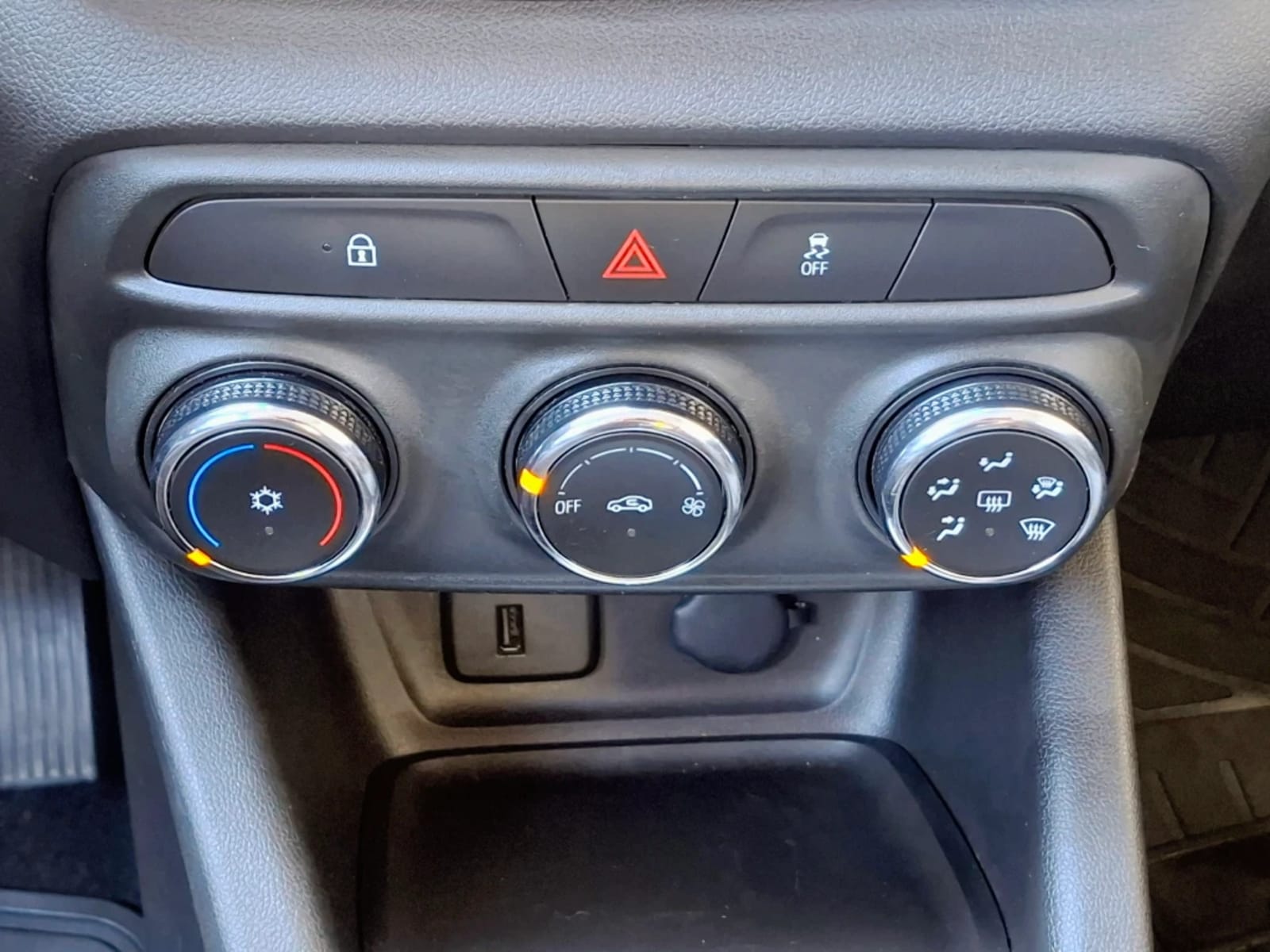CHEVROLET TRACKER 1.2T LTZ R 4X2 AT 5P 2025 - Imagen 18 de 20