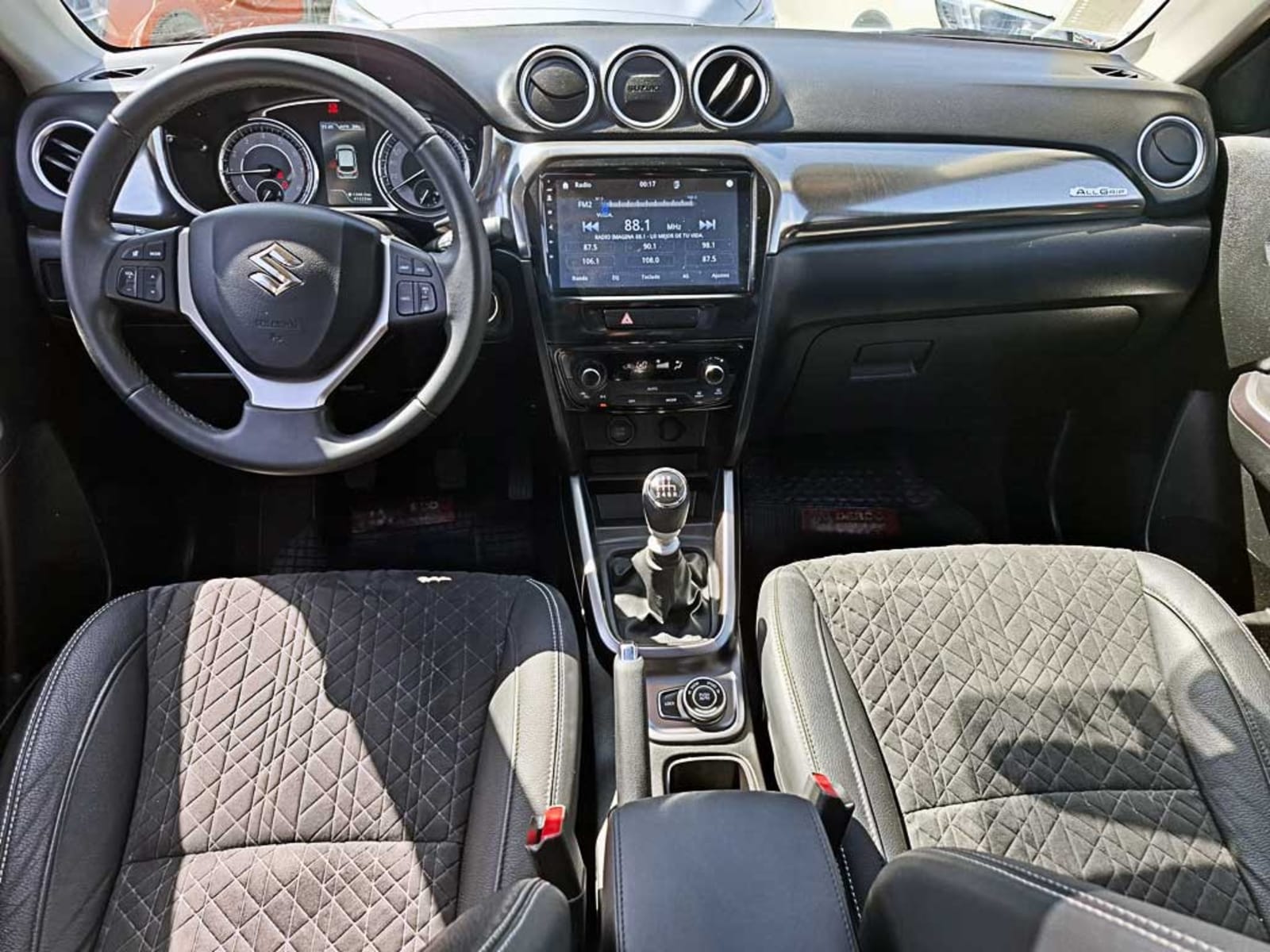 SUZUKI VITARA 1.4 LIMITED BOOSTERJET MT 4X4 2023 - Imagen 12 de 20