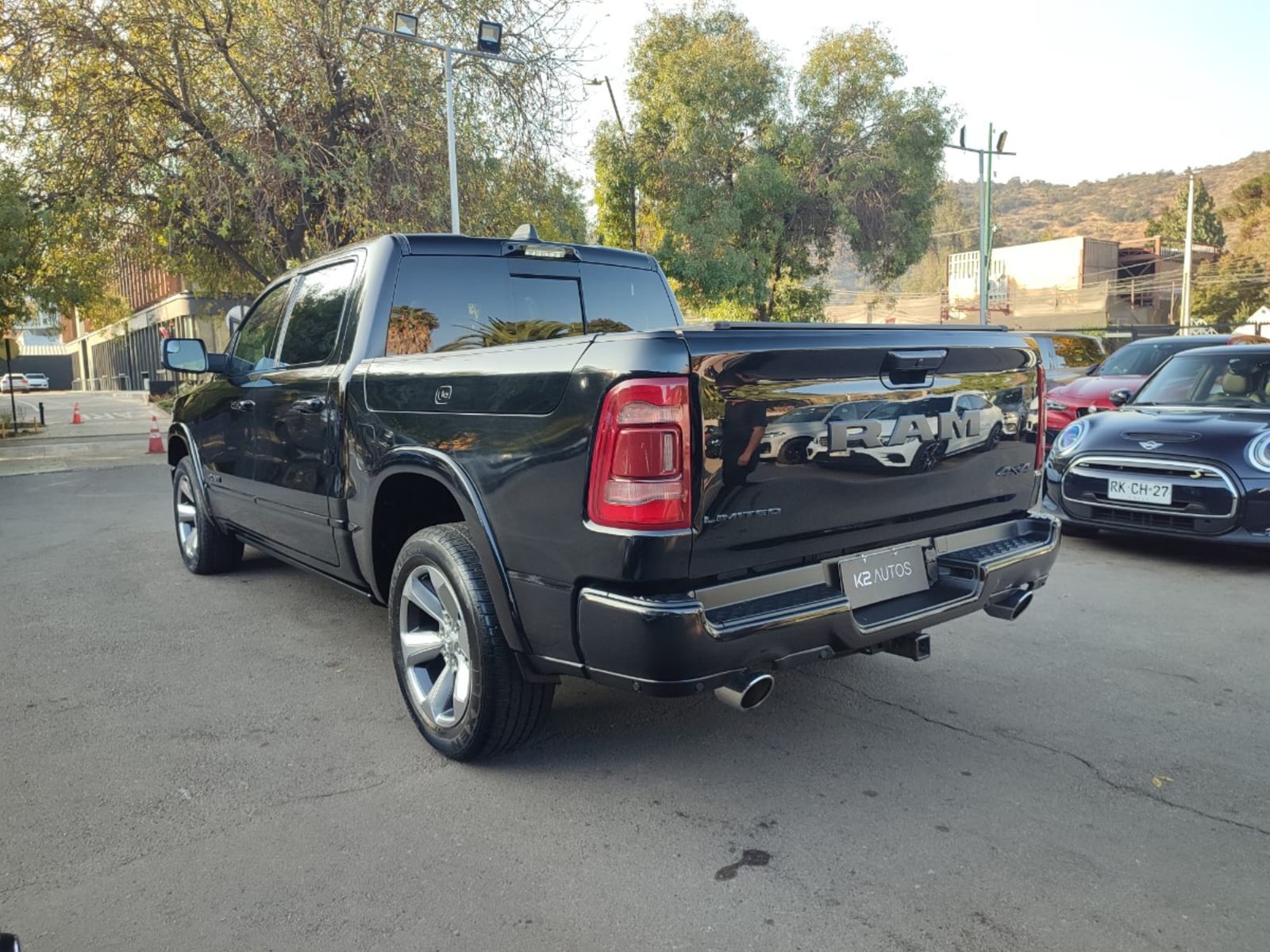RAM 1500 LIMITED 5.7 CREW CAB 4X4 2022 - Imagen 7 de 16