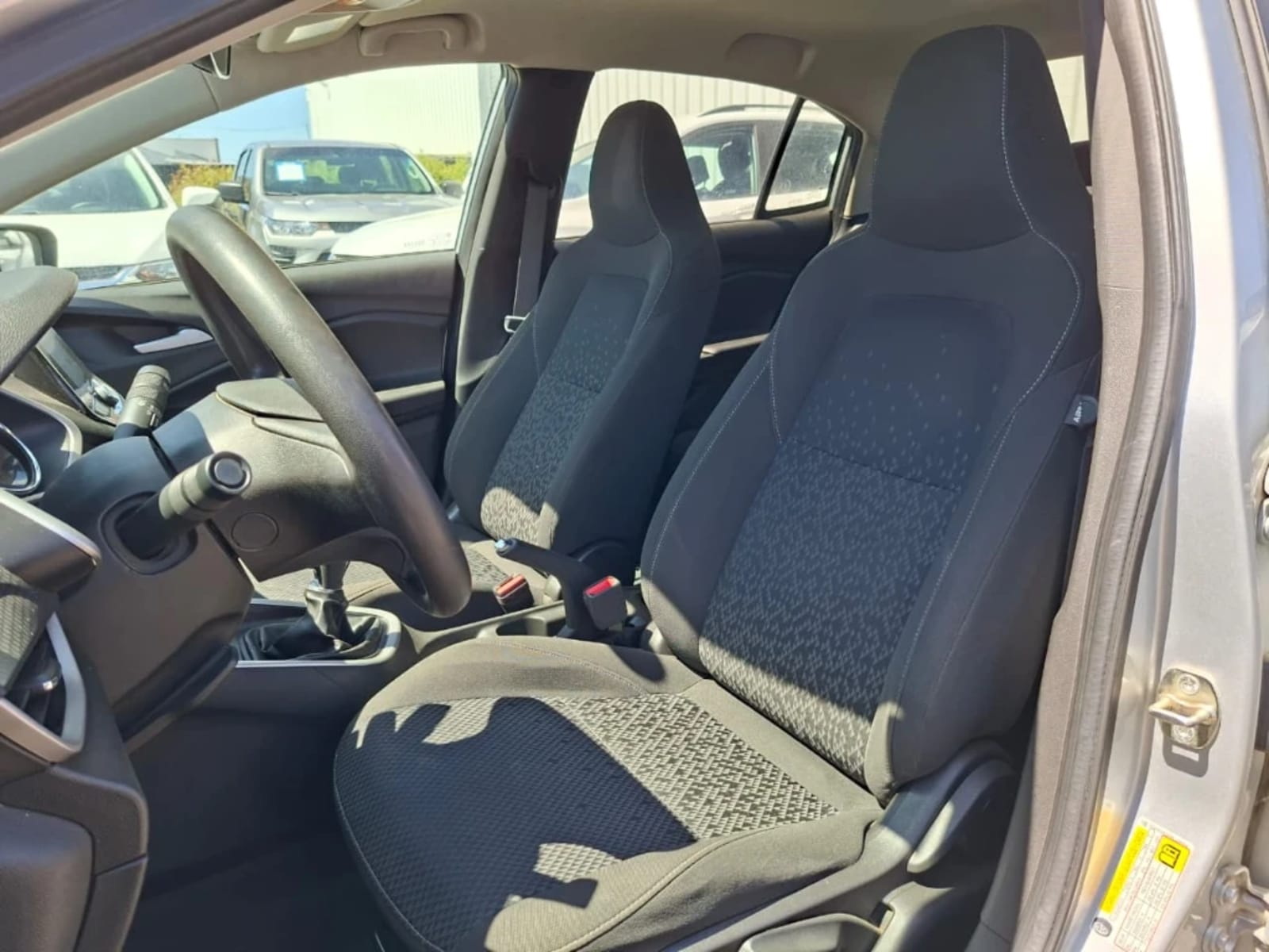 CHEVROLET ONIX 1.0T LT 4X2 SEDAN MT 4P 2021 - Imagen 11 de 20