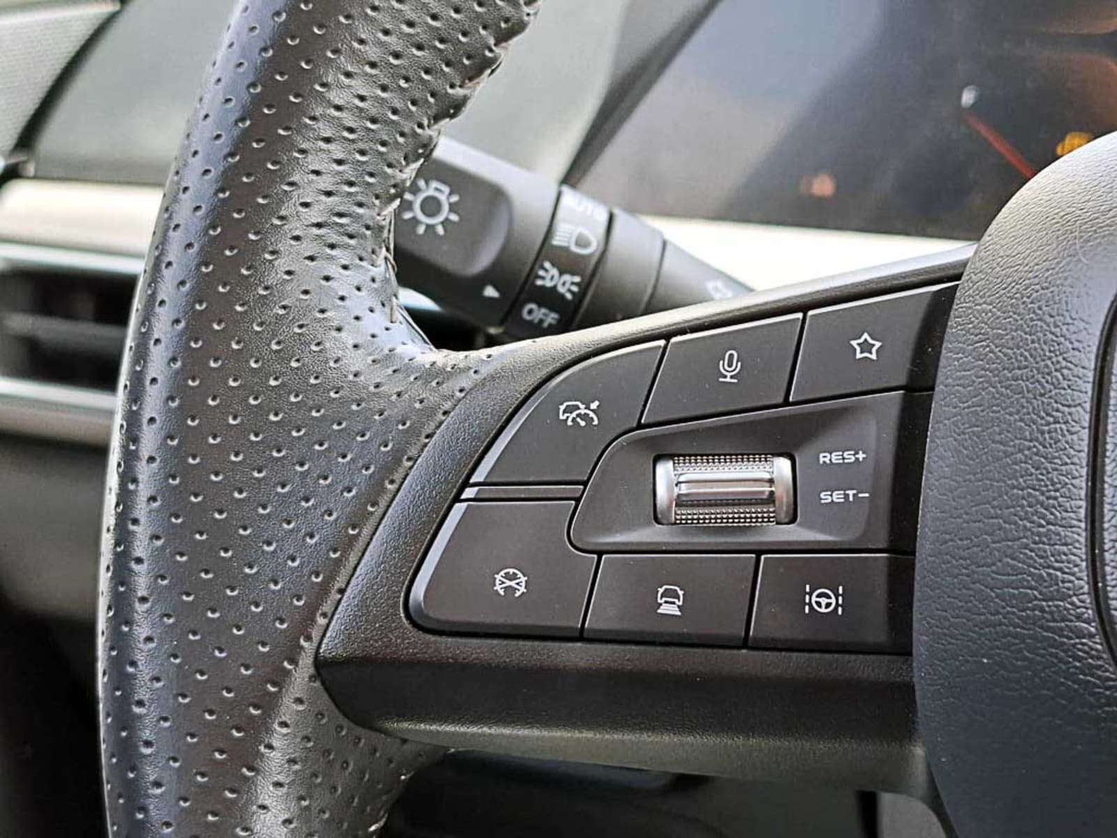CHANGAN UNI-T 1.5 ELITE AT 2024 - Imagen 16 de 20
