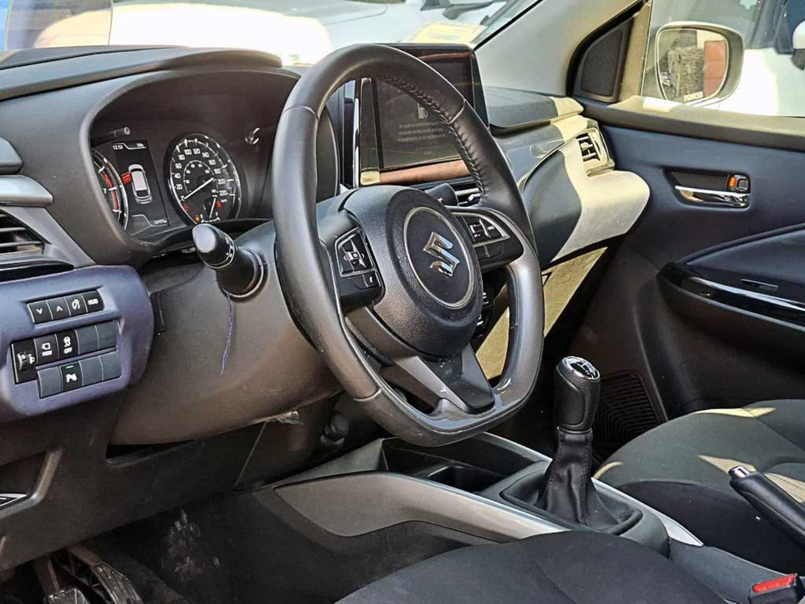 SUZUKI BALENO (IN) 1.5 GLX MT 2024 - Imagen 10 de 20