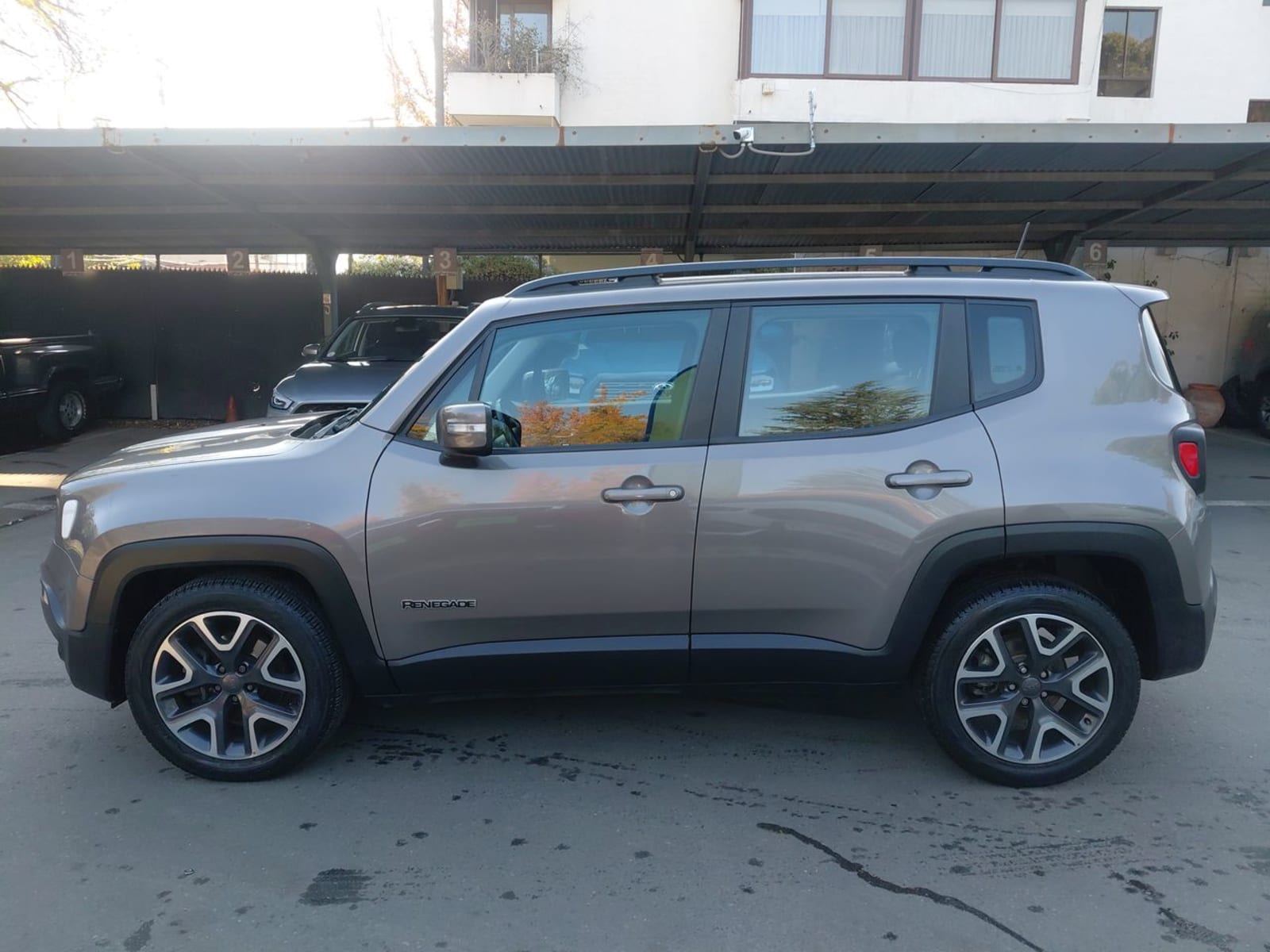 Jeep Renegade 1.8 Longitud 4x2 At 5p 2020 - Imagen 4 de 8