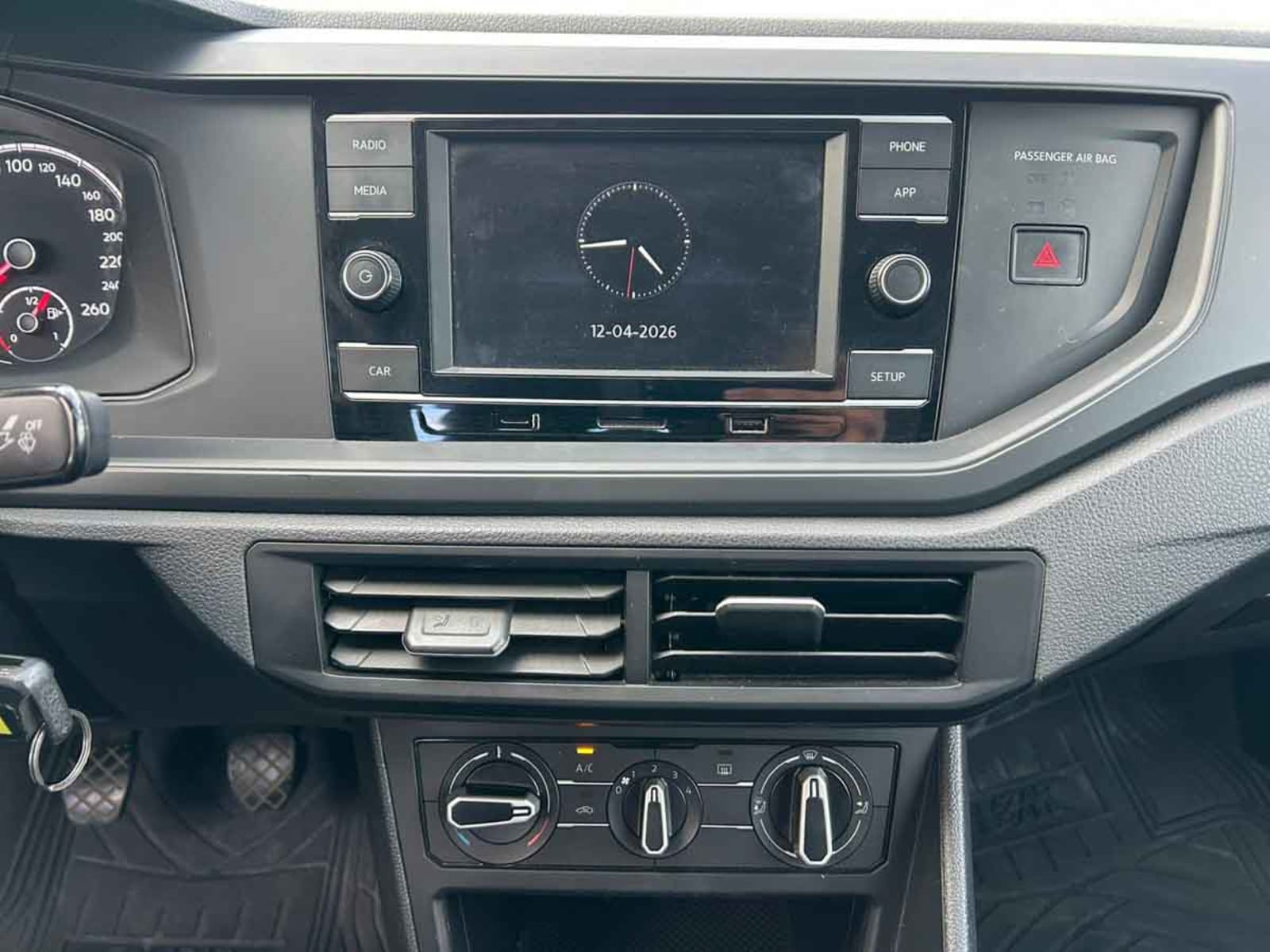 VOLKSWAGEN VIRTUS TRENDLINE 1.6 MT 2023 - Imagen 13 de 16