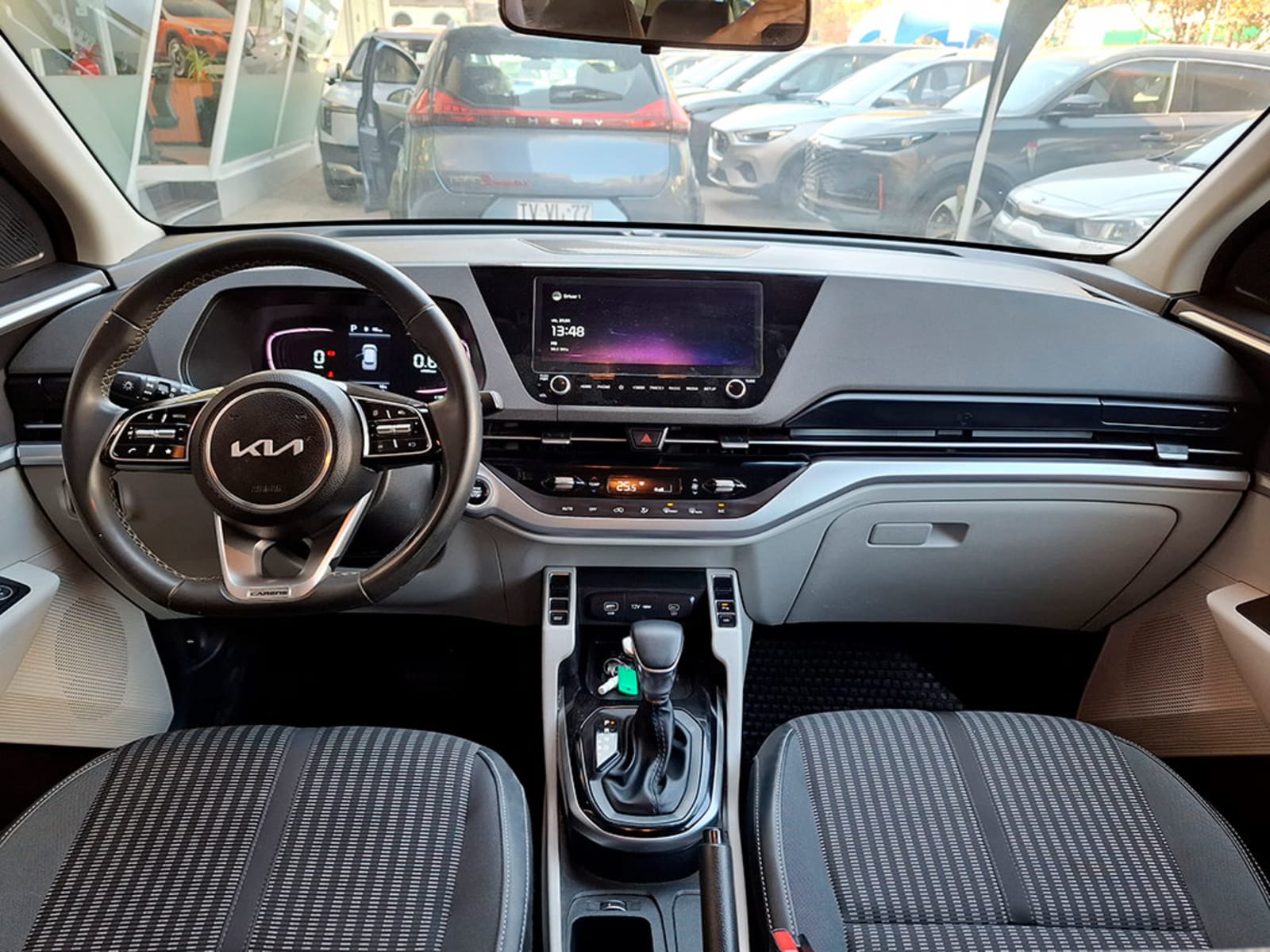 KIA CARENS 1.4 EX 7DCT TURBO-GDI FULL 7P 2024 - Imagen 8 de 20