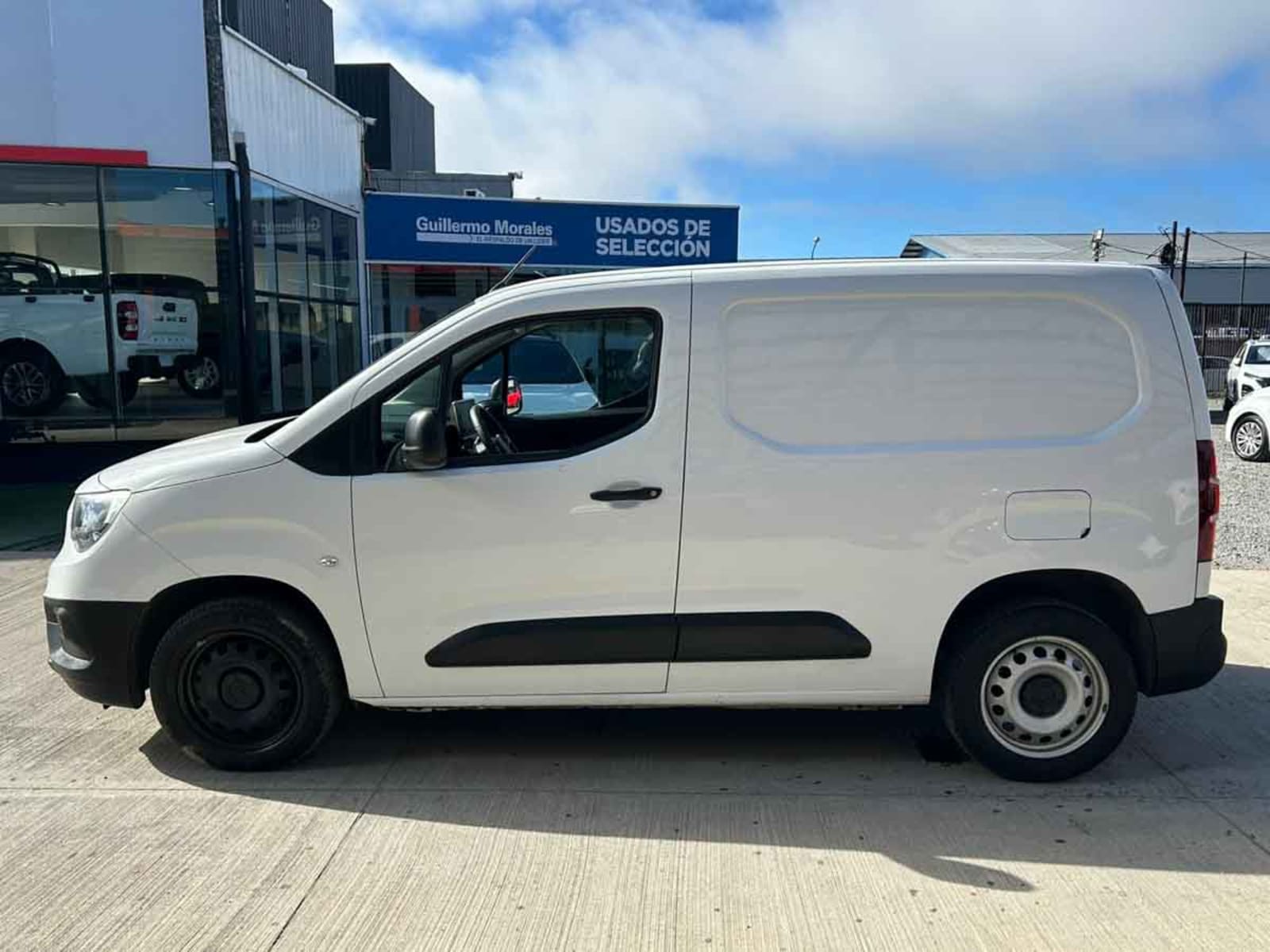 OPEL COMBO 1,6 TD 2023 - Imagen 15 de 16