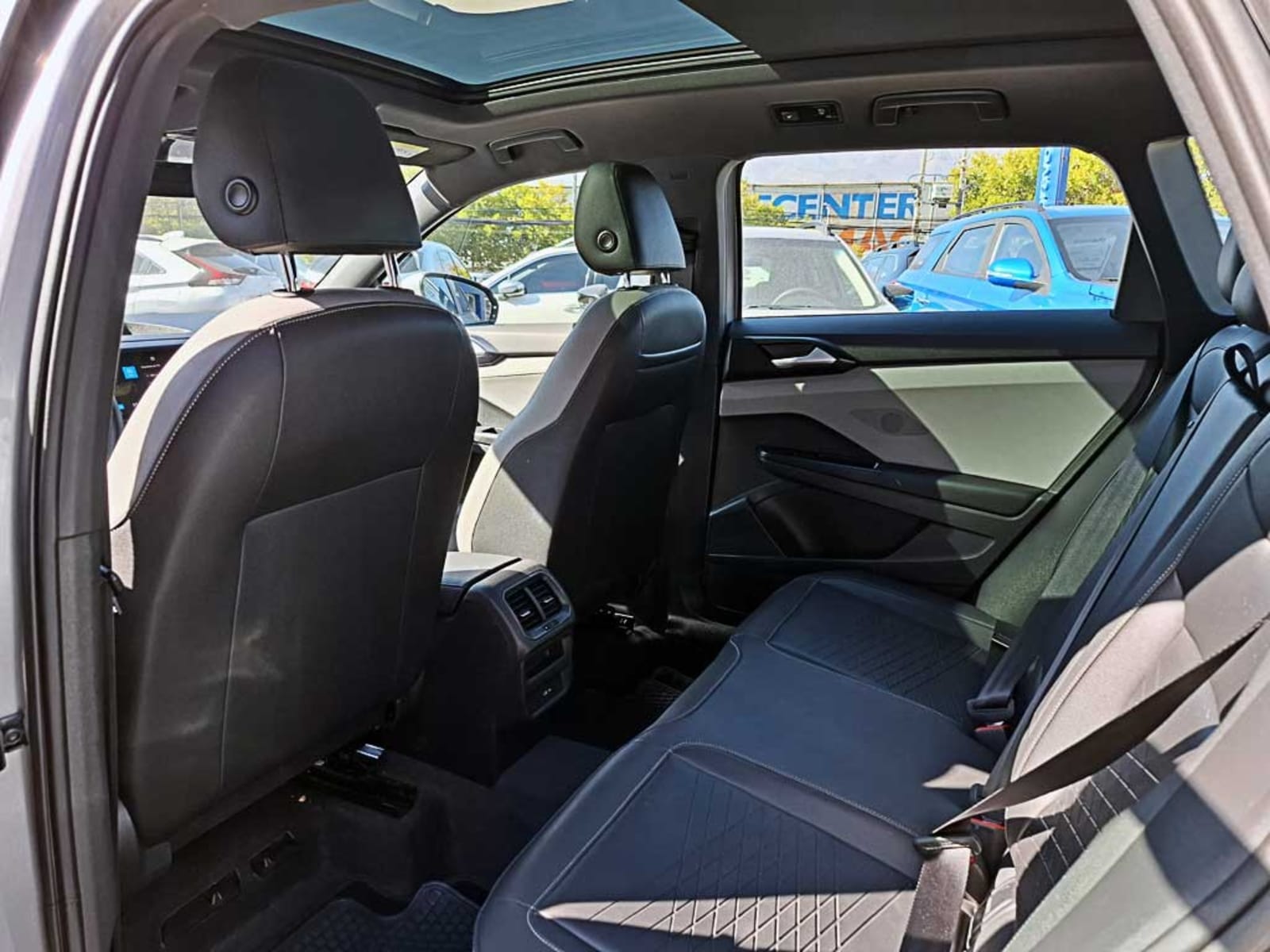 VOLKSWAGEN TAOS (IN) 1.4 TSI COMFORTLINE SKY AT 2023 - Imagen 16 de 20