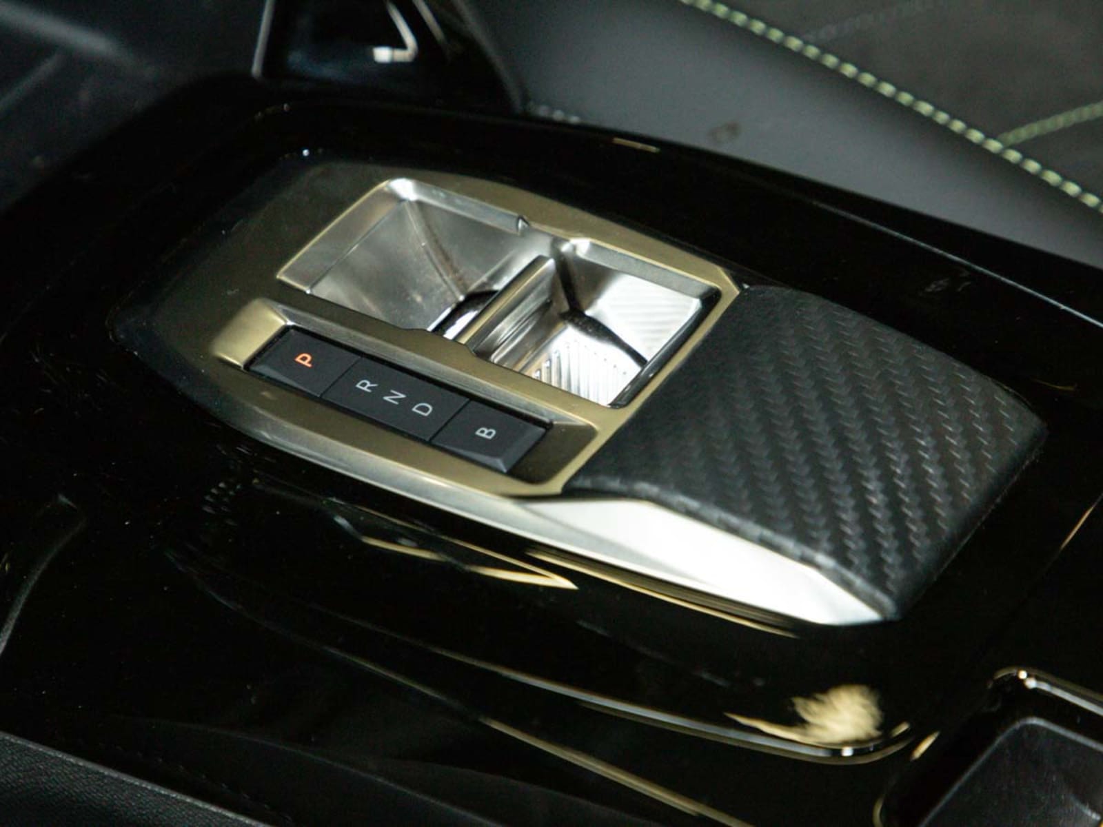 PEUGEOT 208 MCA GT ELECTRIC 2026 - Imagen 9 de 20