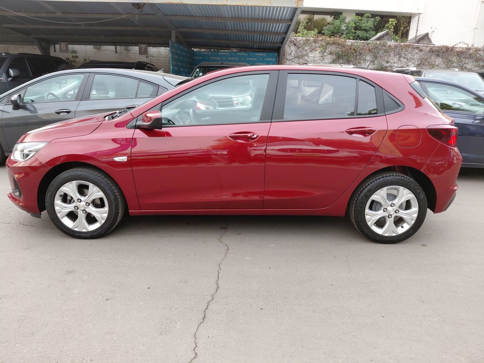 Chevrolet Onix 1.0t Ltz P2 4x2 Hb Mt 5p 2023 - Imagen 4 de 8