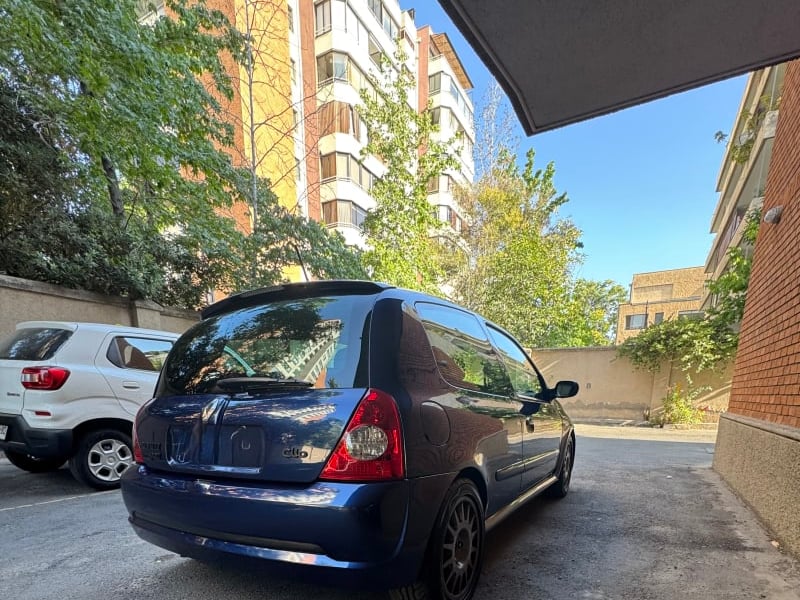 Renault Clio Sport 2.0 2004 - Imagen 5 de 8