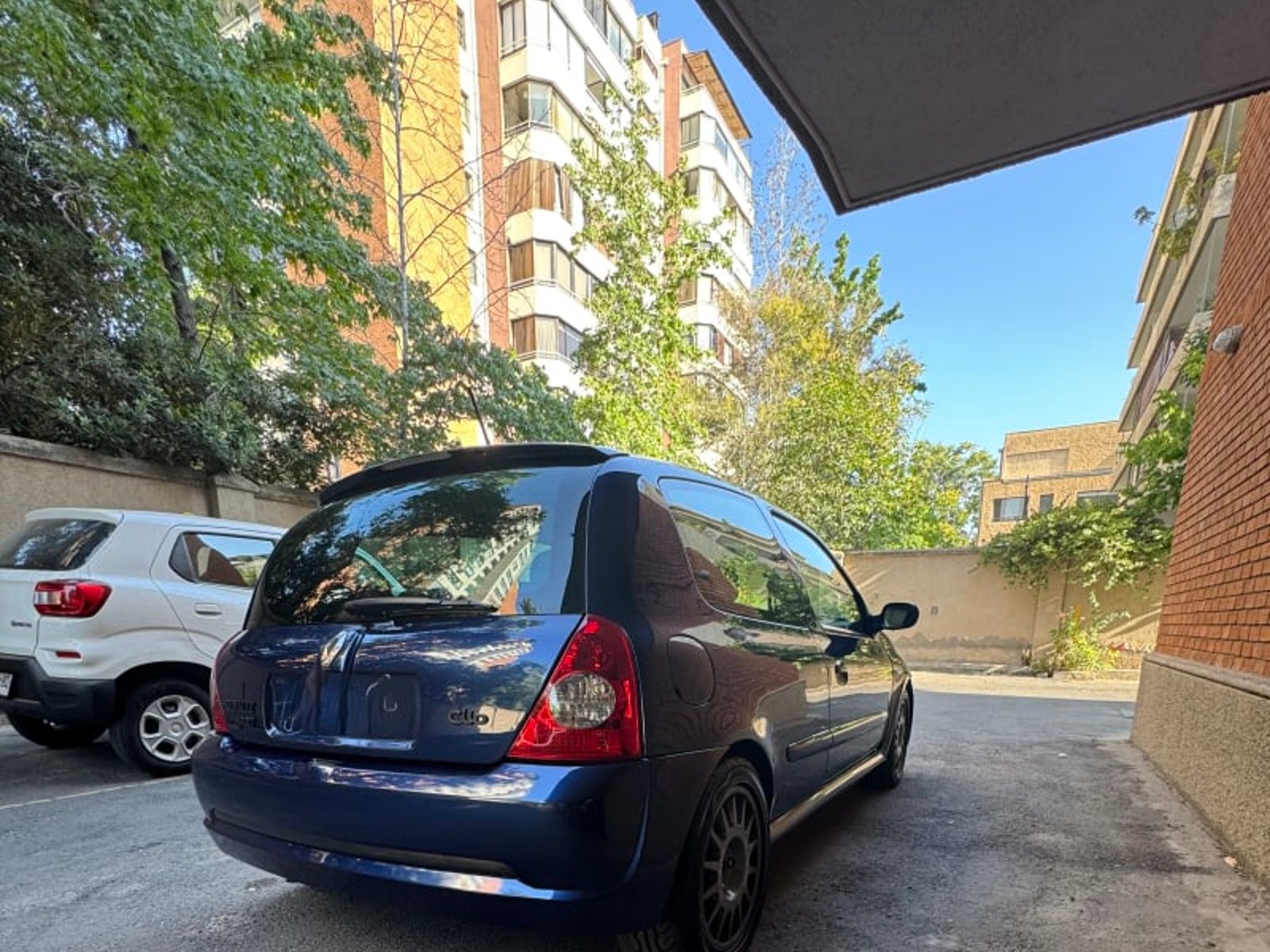 Renault Clio Sport 2.0 2004 - Foto 5 de 8
