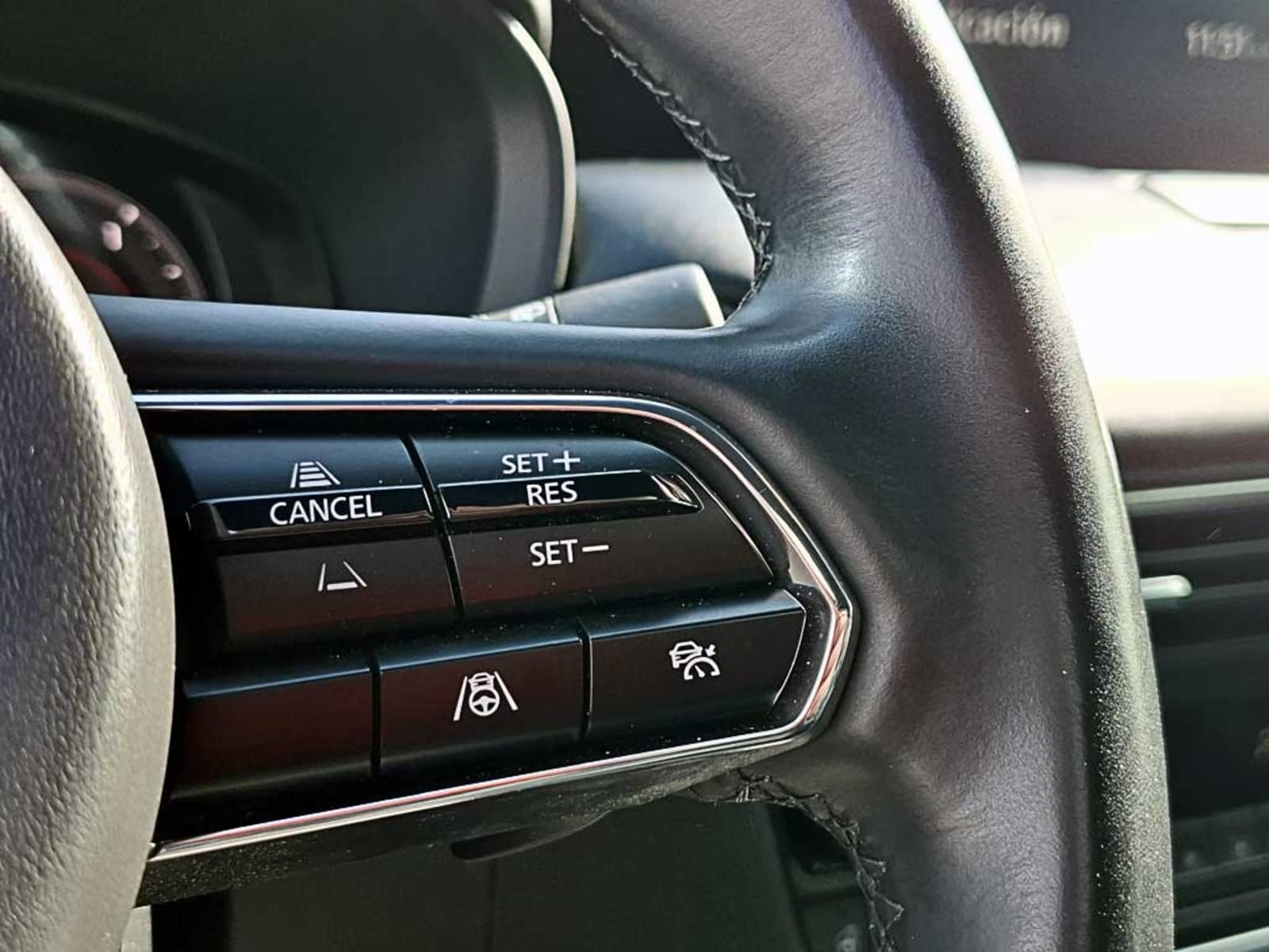 MAZDA CX-90 (IN) 3.3 SIGNATURE AT 4X4 HIBRIDO 2024 - Imagen 16 de 20