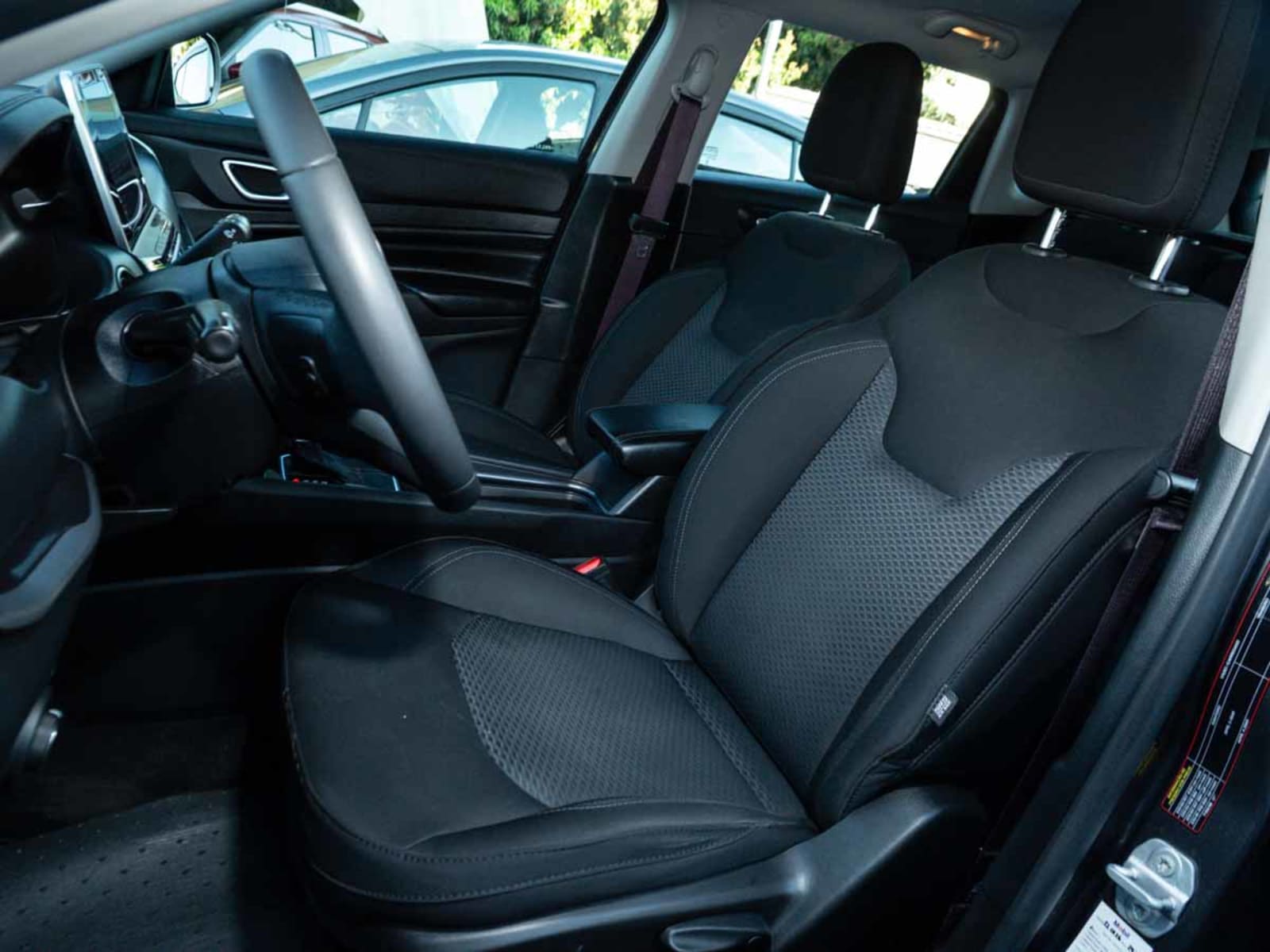 JEEP COMPASS SPORT 4X2 AT 2023 - Imagen 8 de 11